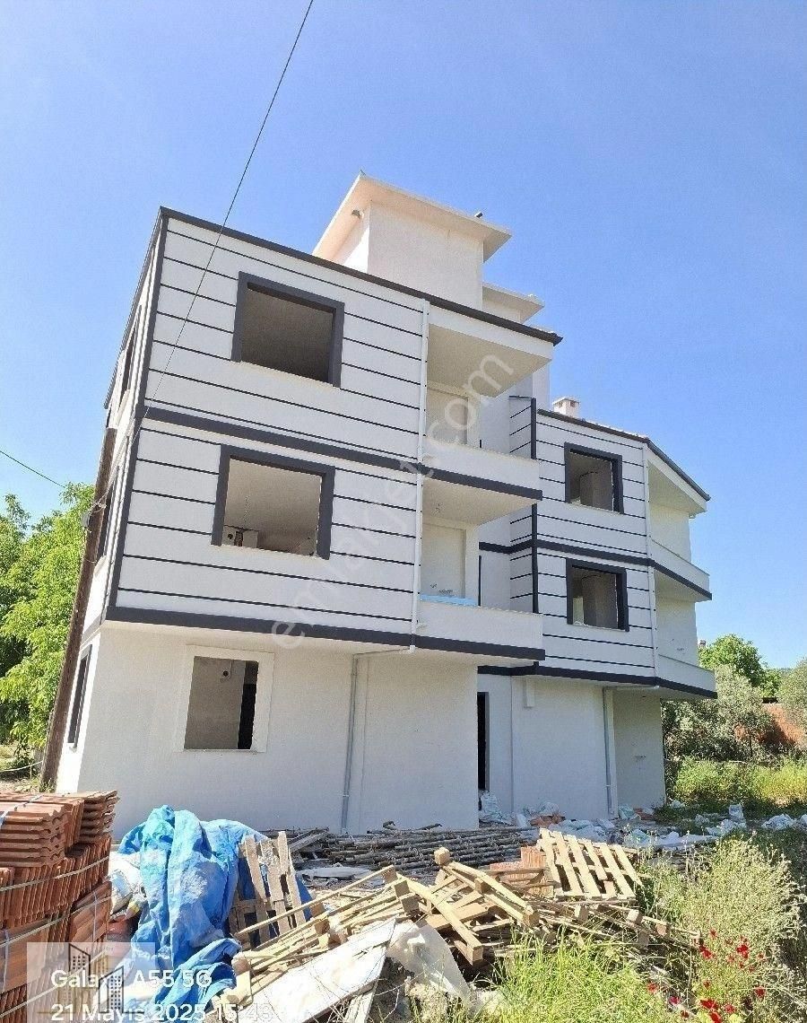 Merkezi Konum Geniş 1+1 Balkonlu Daire