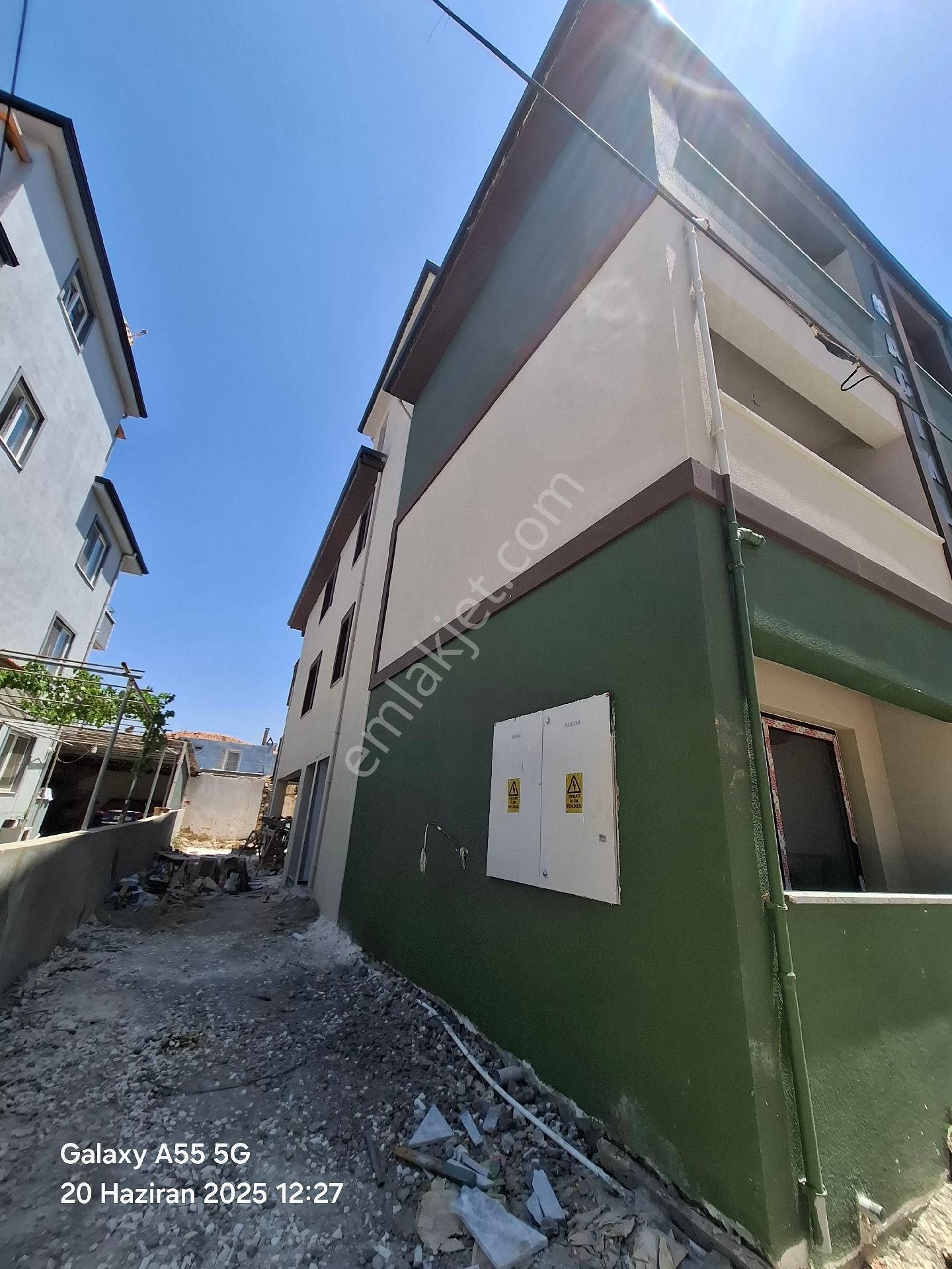 Geniş Ara Kat 1+1 Satılık Sıfır Daire