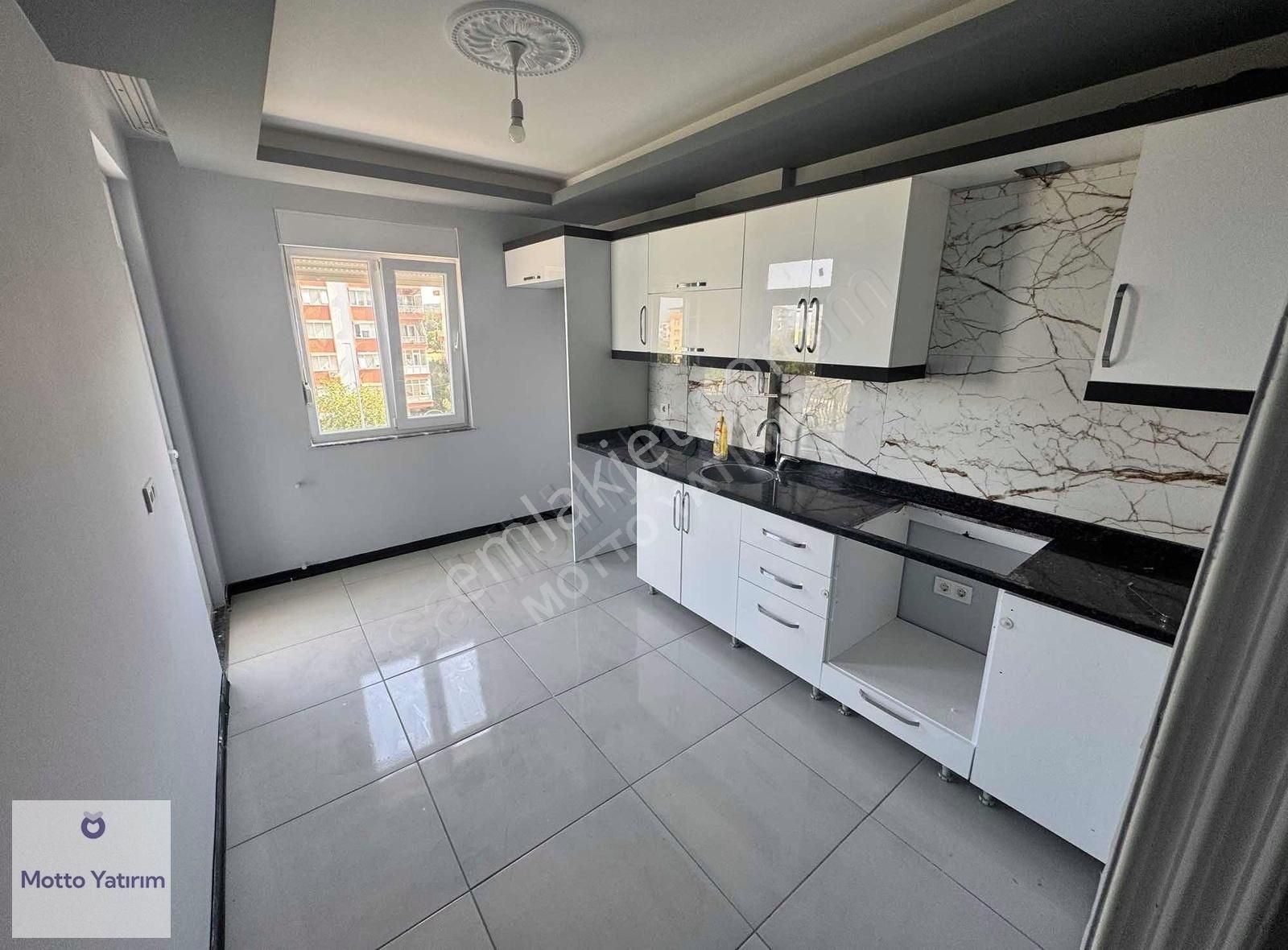 Aydoğmuşta Bölgenin En Geniş Ve Kullanışlı Kiralık 2+1 Dairesi
