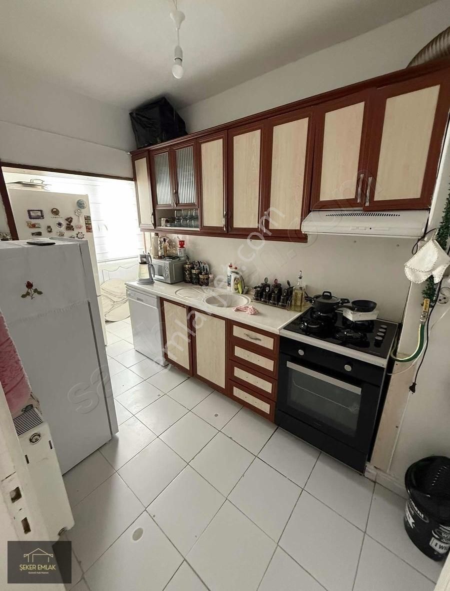 Şeker Emlak'tan 80m2 3+1 Yapılı Satılık Daire