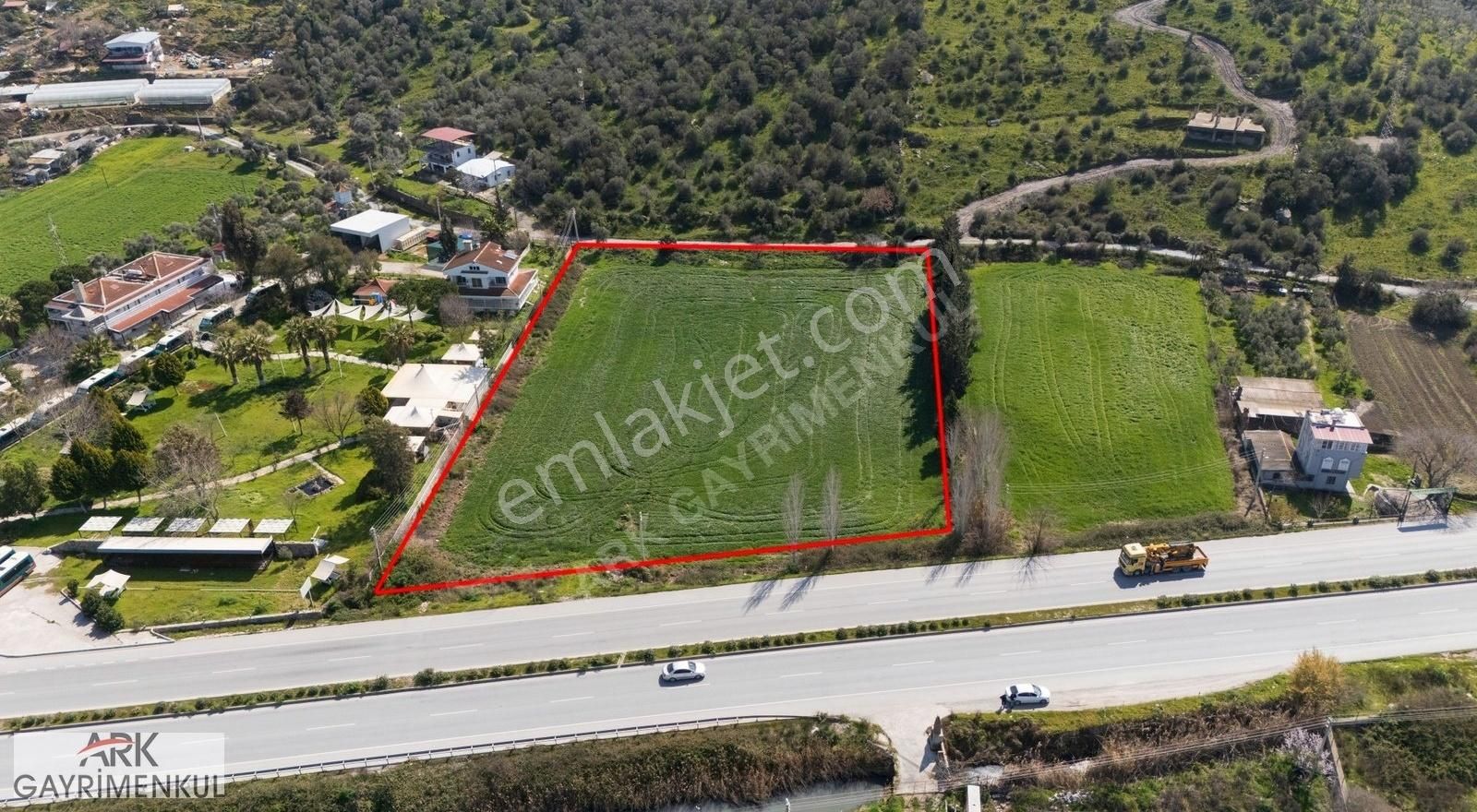 Milas-bodrum Karayolu Üzerinde Ticarı İmara Uygun Satılık Arsa