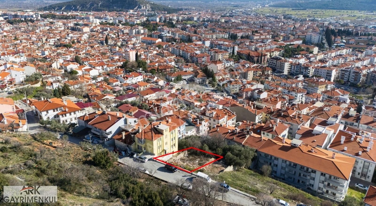 Fırsat! Muğla Merkez'de 6 Adet 2+1 Dairelik 240m2 Satılık Arsa - Görsel 2