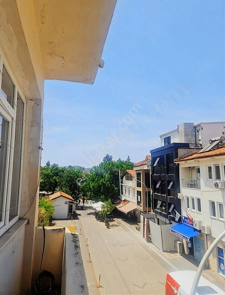 Büro,ofis Ve Ev Cumhuriyet Mh.2+1 Boş Kiralık Daire.