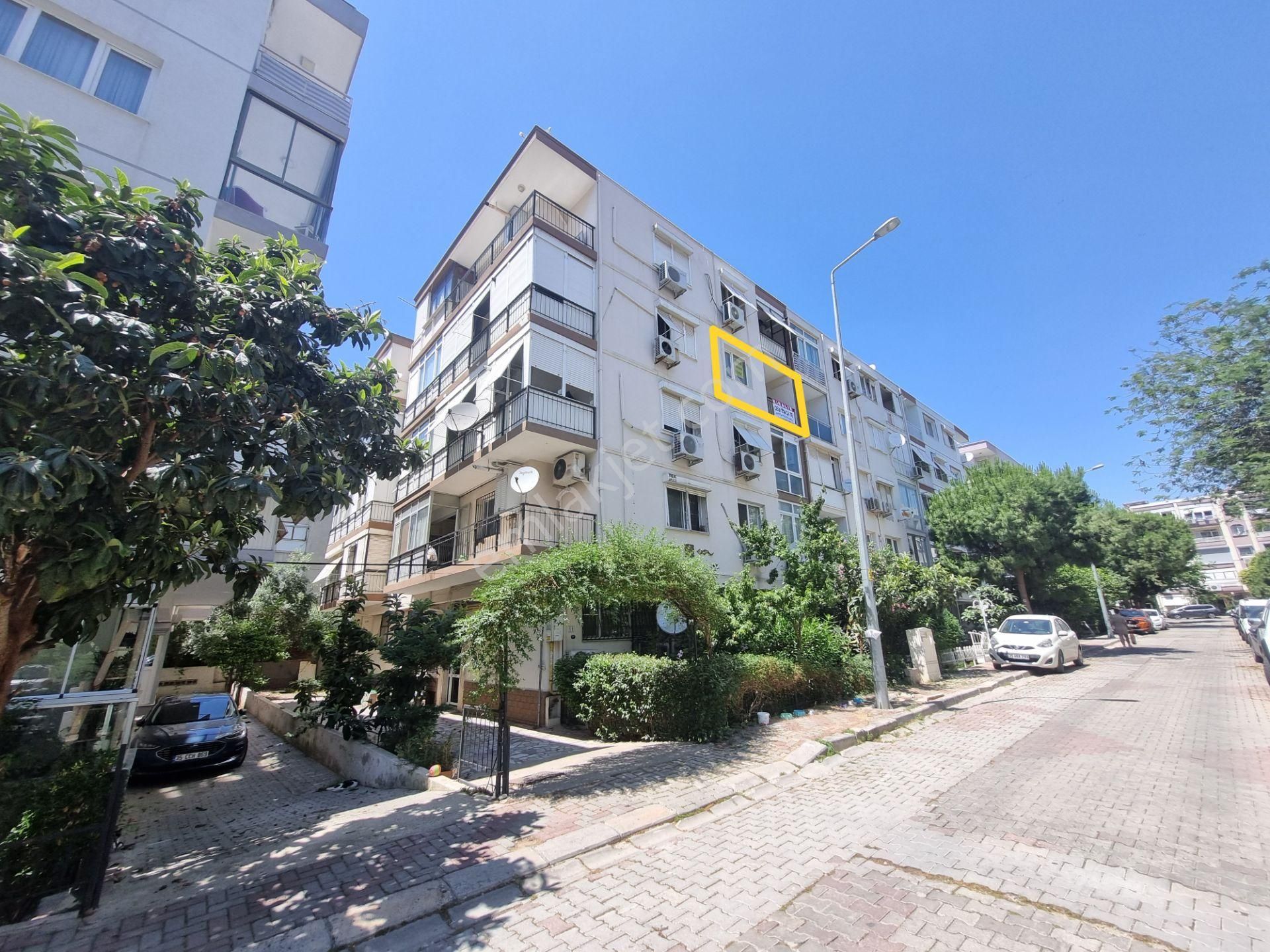 Bostanlı Mah. Otoparklı Sahile Ve İzbana Yakın Kiralık 3+1 Daire