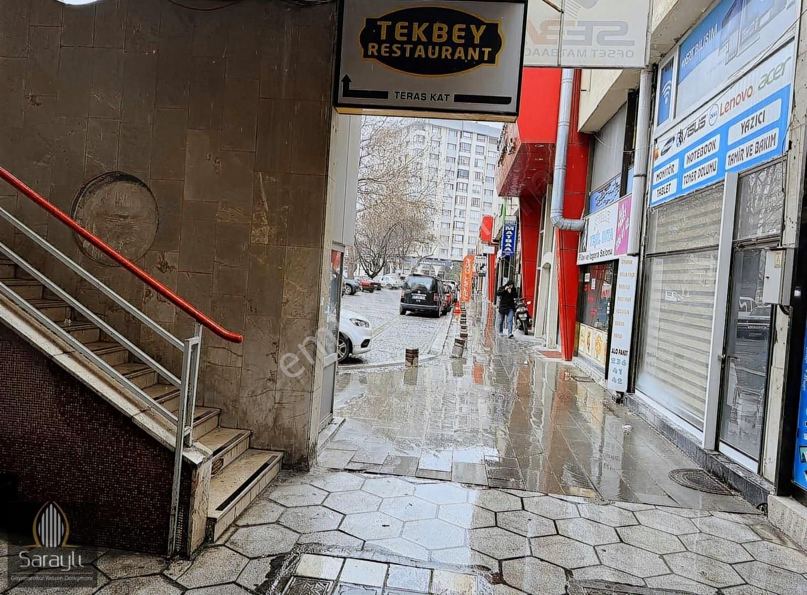 Saraylı'dan Hazım Uluşahin İş Merkezi Kiralık 50 M2 Dükkan