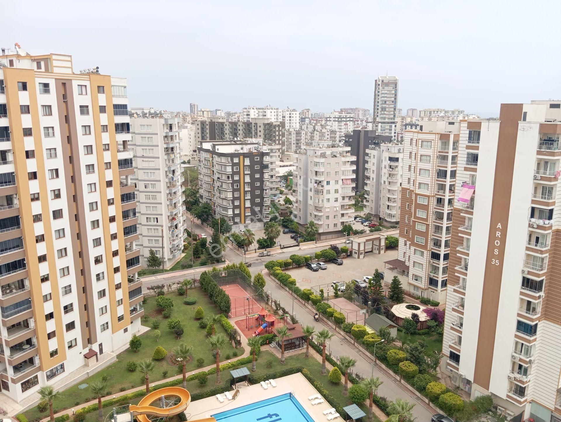 Vega'dan Güvenlikli Site İçinde Havuzlu Doğalgazlı Geniş Ferah Deniz Manzaralı Kiralık 3+1 Daire