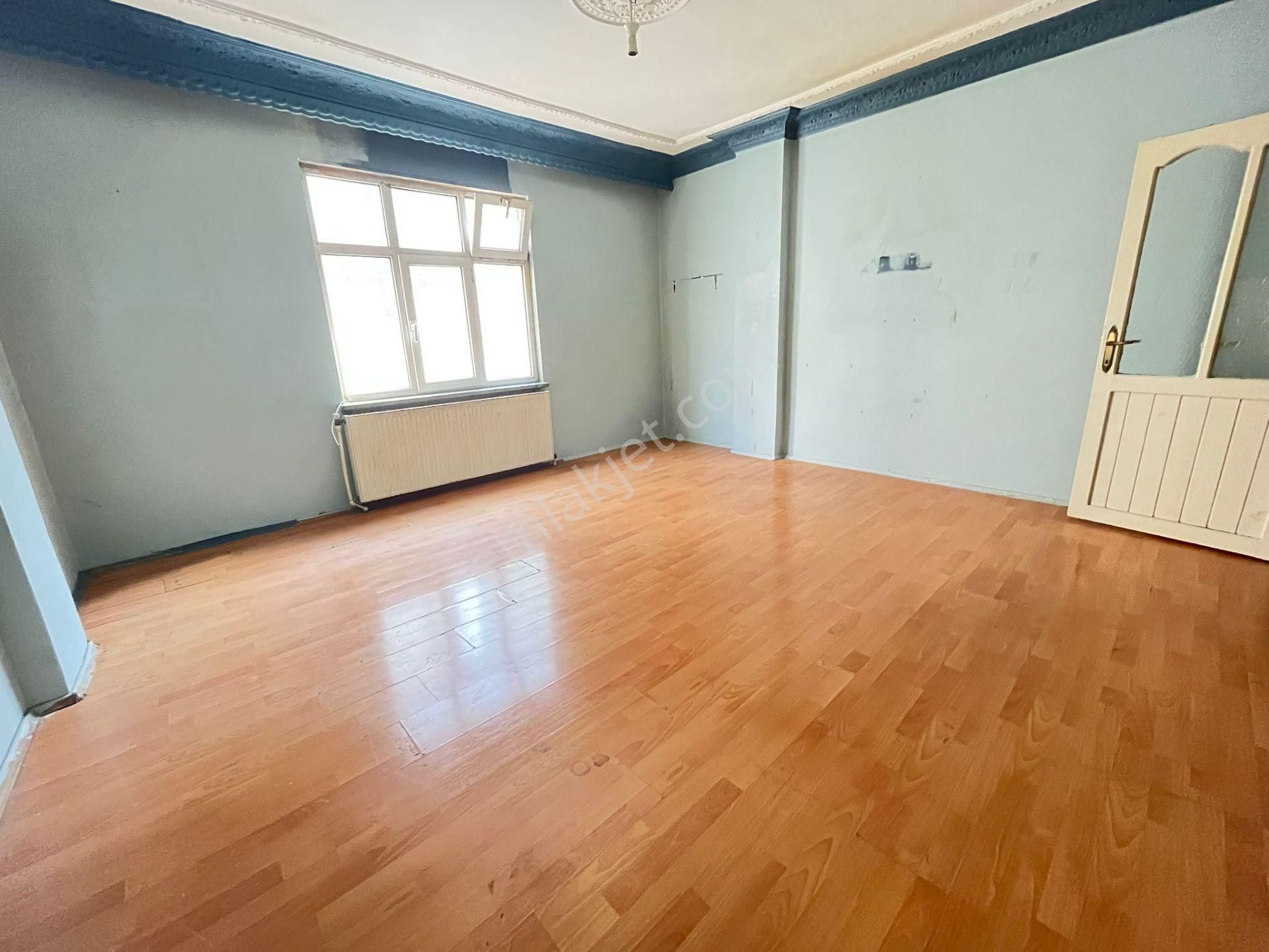 Loft'tankiralık Daire 85m2.3.kat Kemalpaşa Mah.metrobüs 3dk Msf