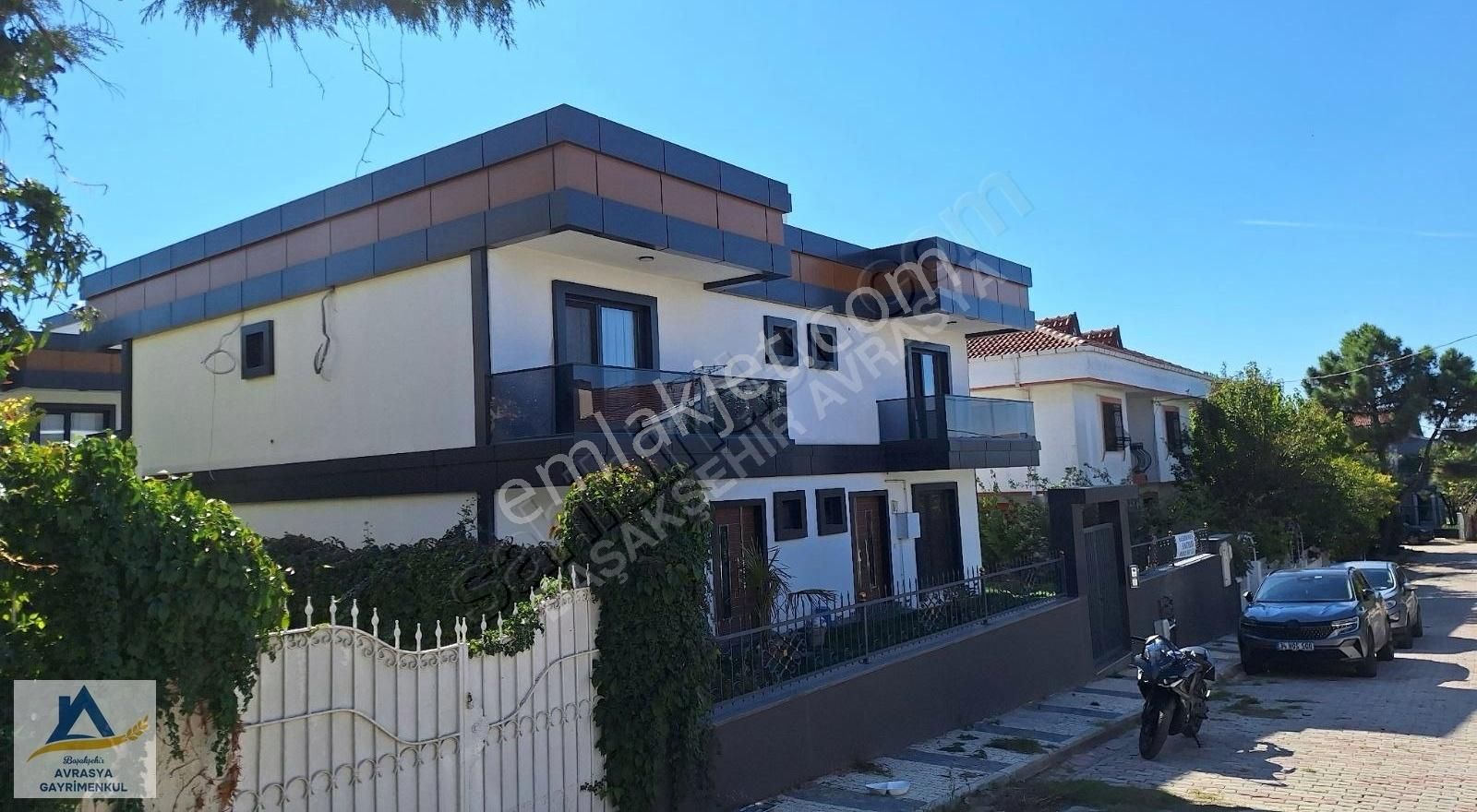 Silivri Altınorak Sitesi Eşyalı Boş Kiralık Villa