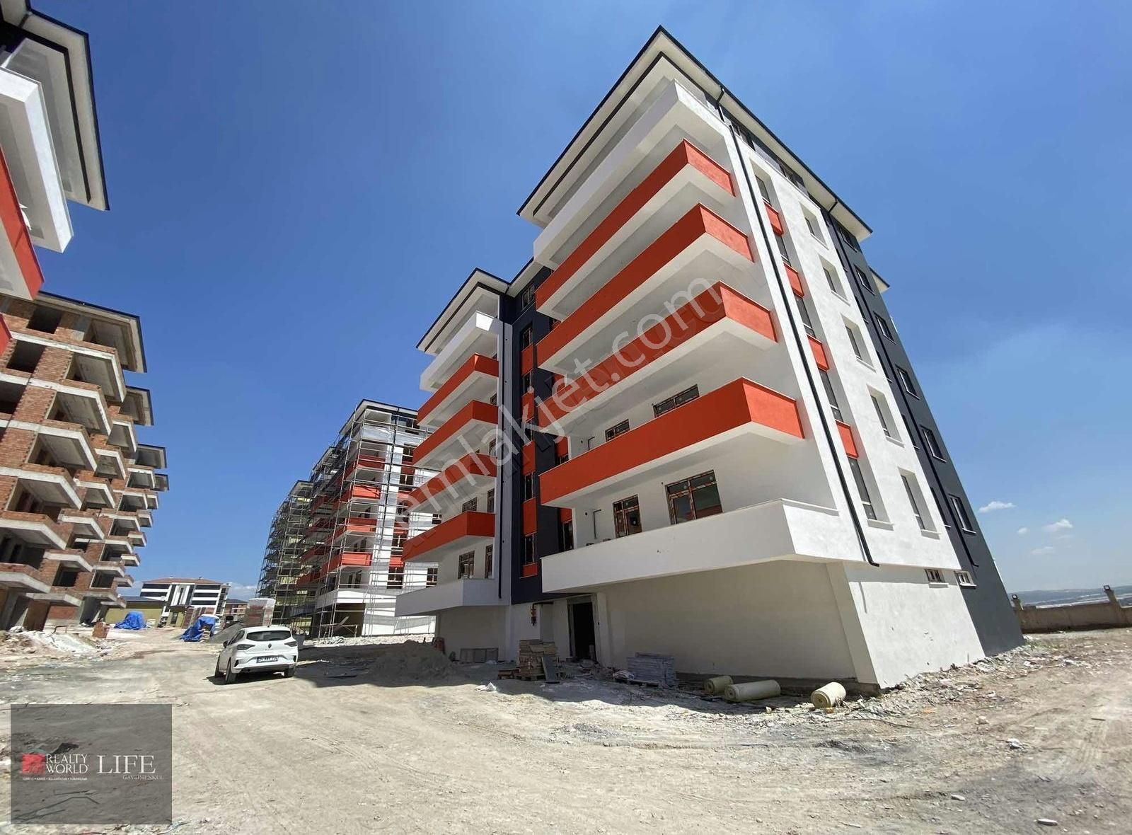 Rw Lıfe // Vadişehir Mh Site İçi Yerden Isıtma 3+1 Satılık Daire