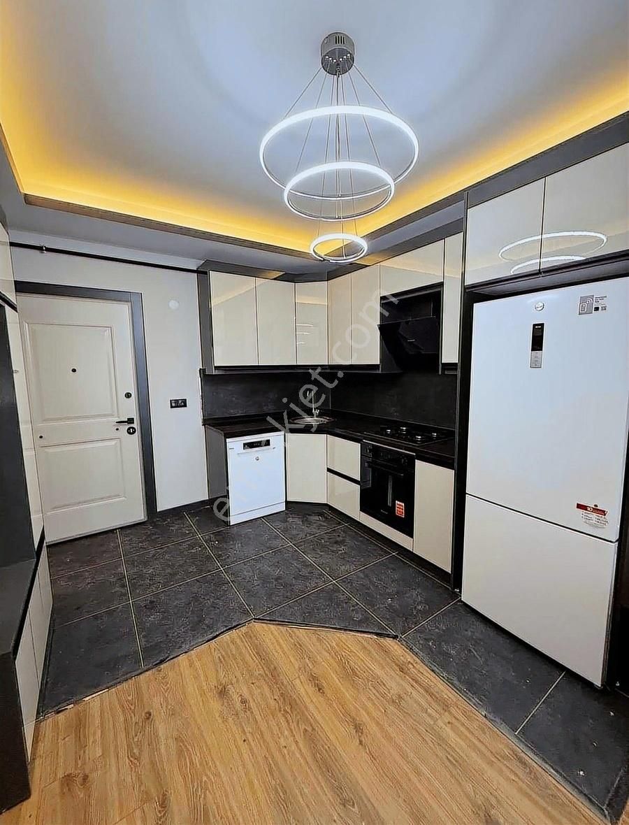Nusratiye Mahallesinde 1+1 Lüks Eşyalı Kiralık