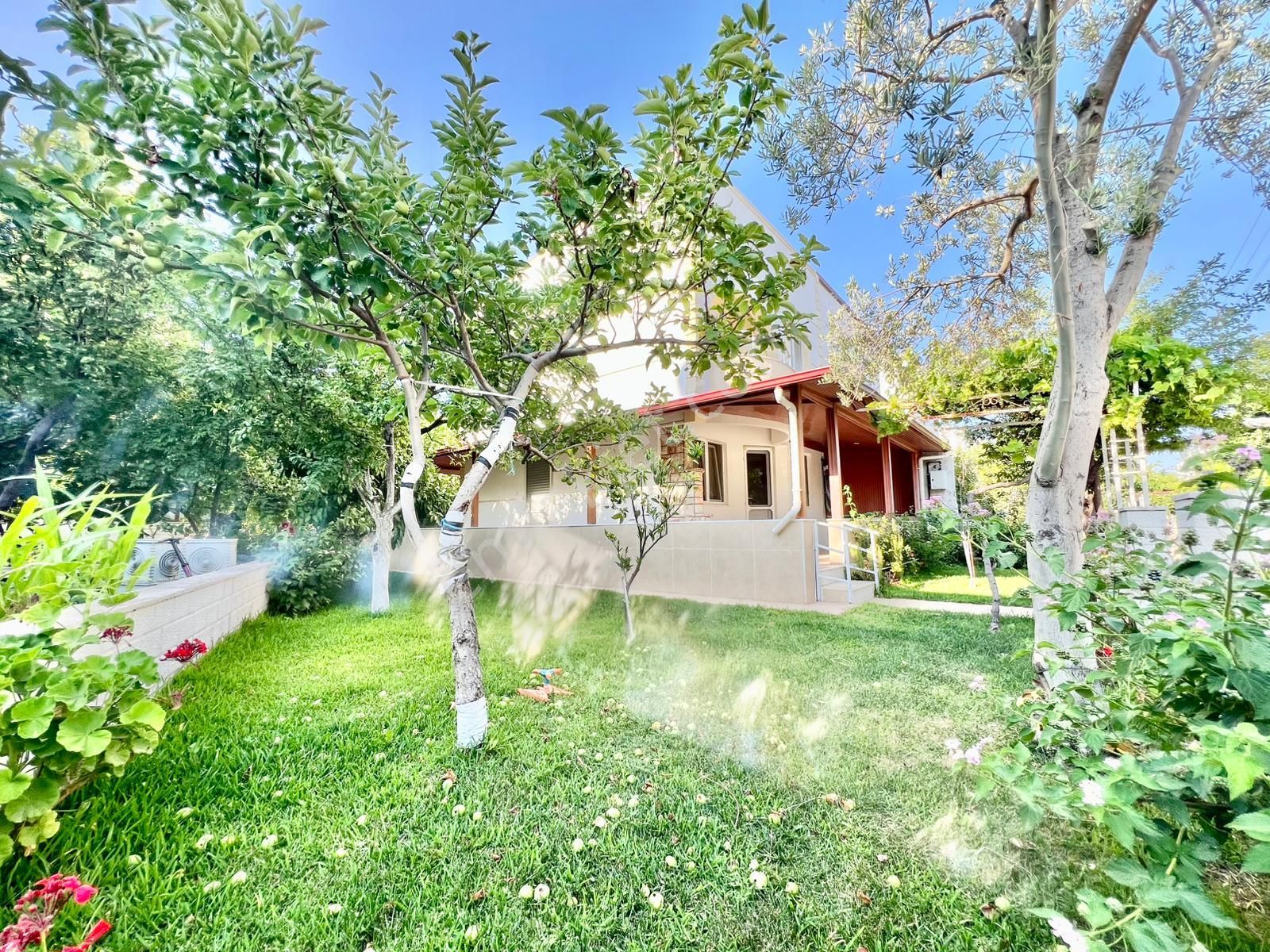 ✅✅tek Yetkili Alçınar Emlaktan Havuzlu Doğalgazlı 4+1 Villa✅✅