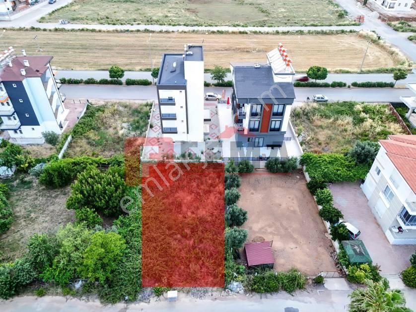 Döşemealtı Bahçeyaka'da 0.80 Emsal Satılık Arsa