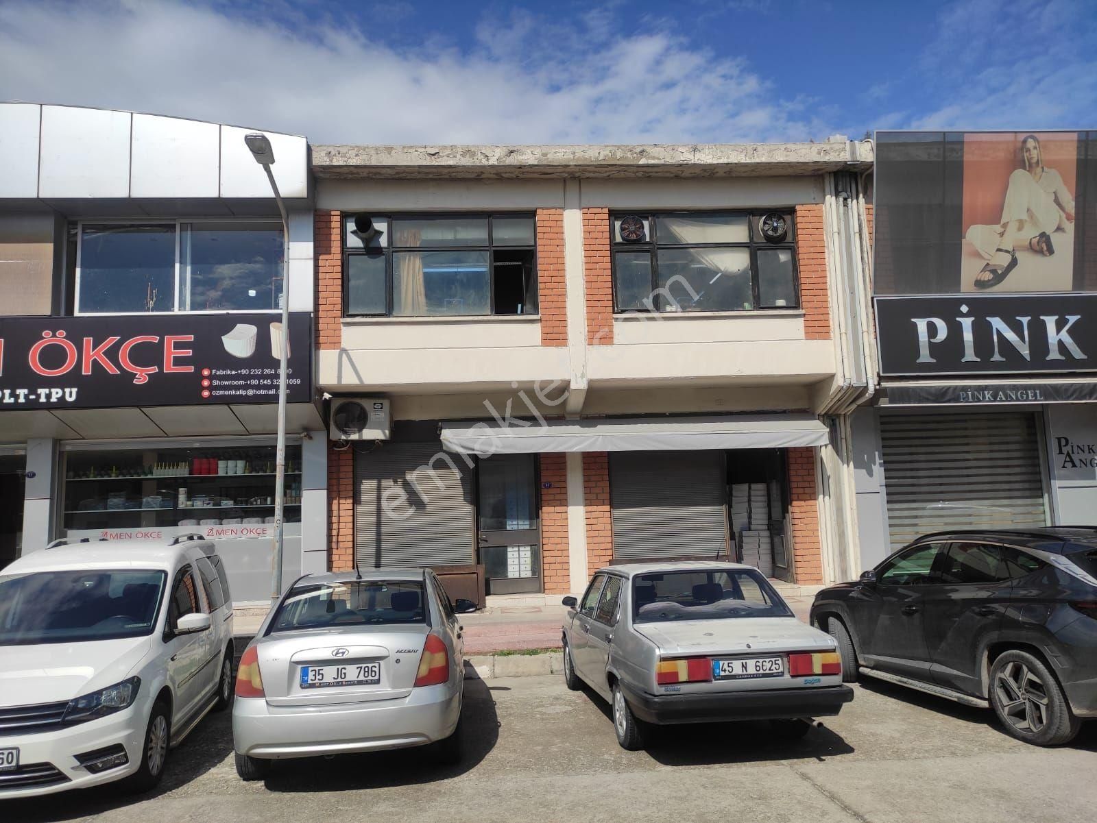 Fırsat !! İzmir Işıkkent Ayakkabıcılar Sitesinde 387__m2 (a) Grubu Yatırımlık 3 Katlı İşyeri - Görsel 4