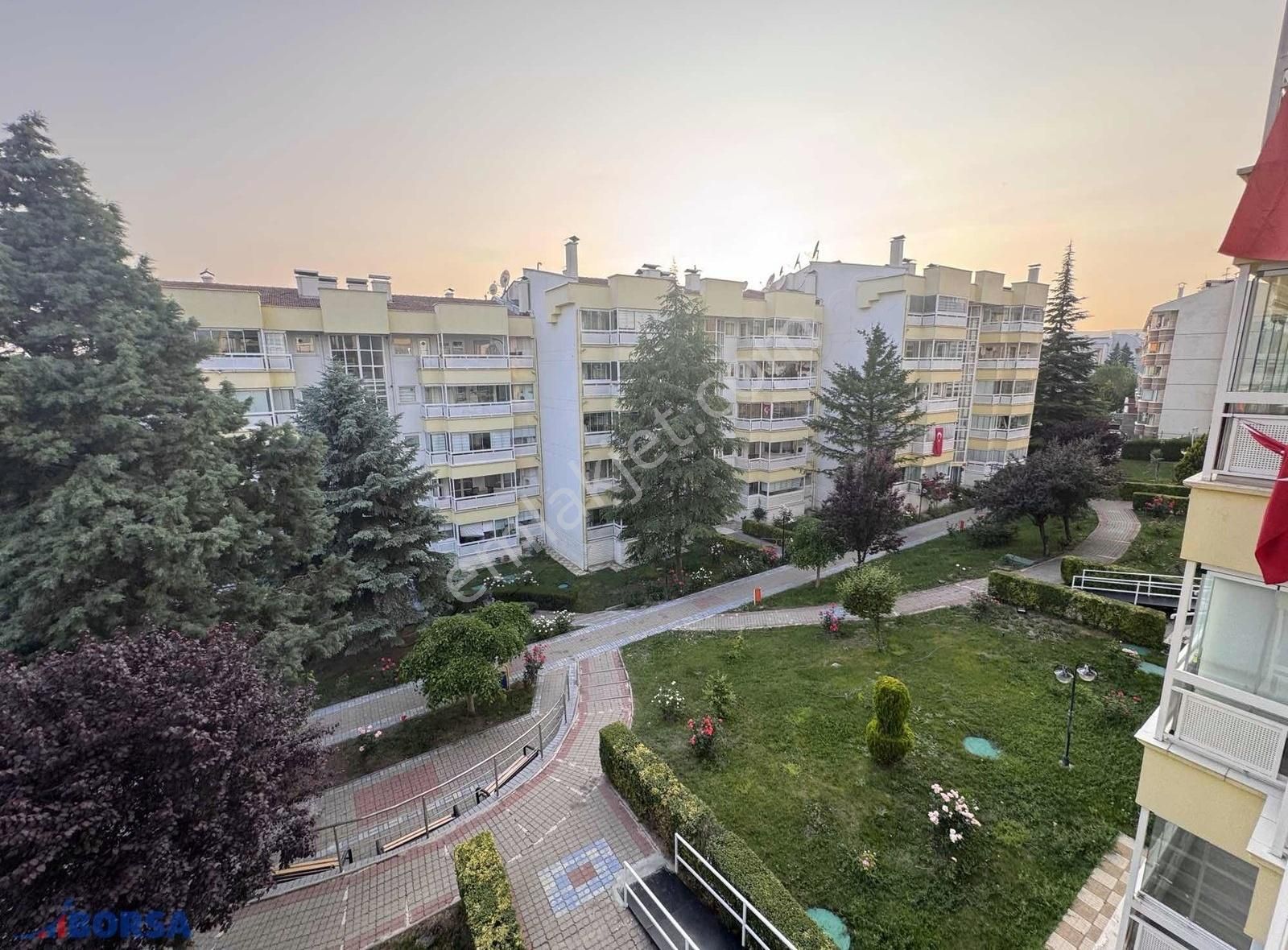 Eryaman 1.portakal Çiçeği Sitesinde Satılık 3+1 Daire