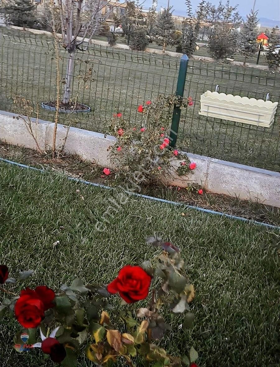 Gölbaşı Günalan'da Site İçerisinde 2+1 Bahçeli Müstakil Ev