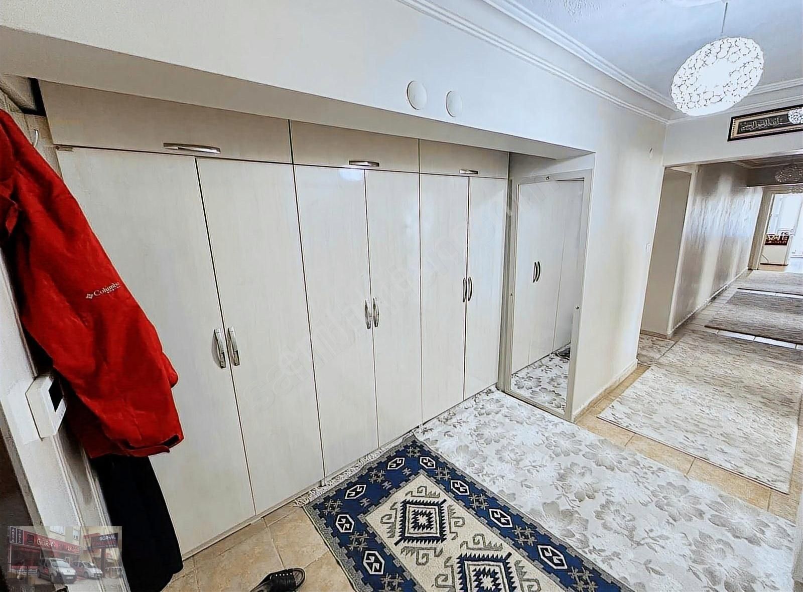 Etimesgut 30 Ağustos Mah Ara Katta Ön Cephe 3+1 130 M2