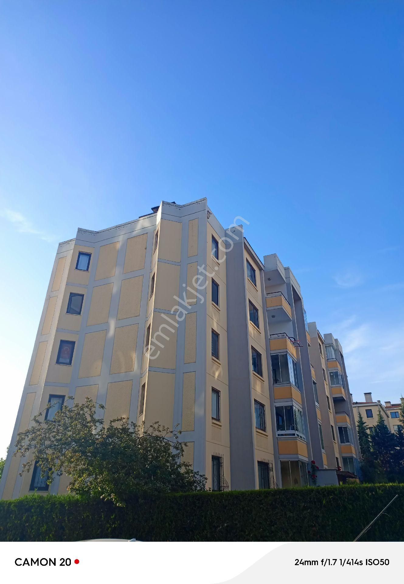 Öncü'den Aktürk Sitesinde Eşyalı Kiralık 2+1 Daire