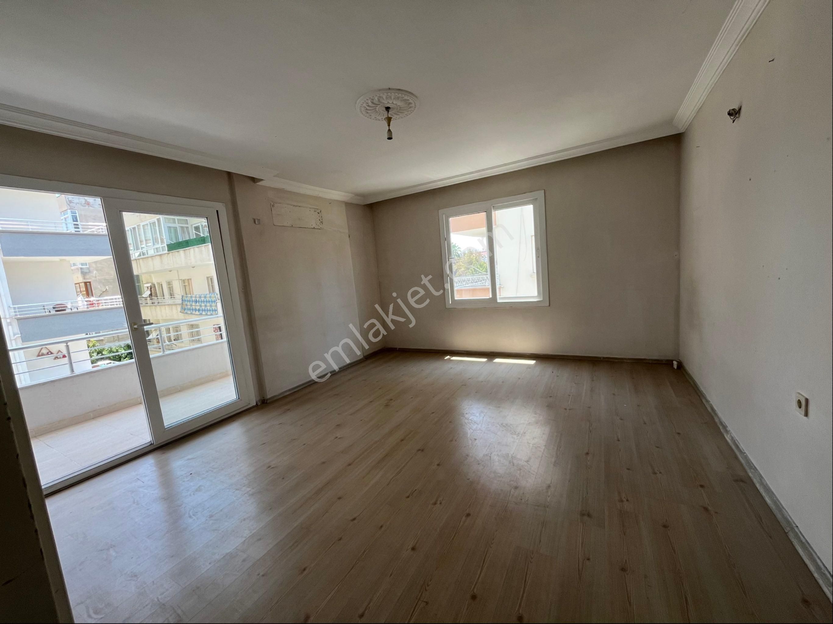 Mersin Aydınlık Evlerde Acil Satılık Daire