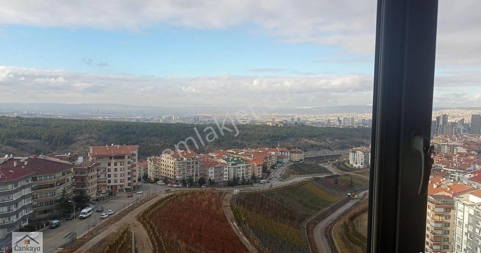Çankayadan Dikmen Caddesi Paraleli Orman Ve Şehir Manzaralı Sitede Katta Çift Asansörlü Otoparklı