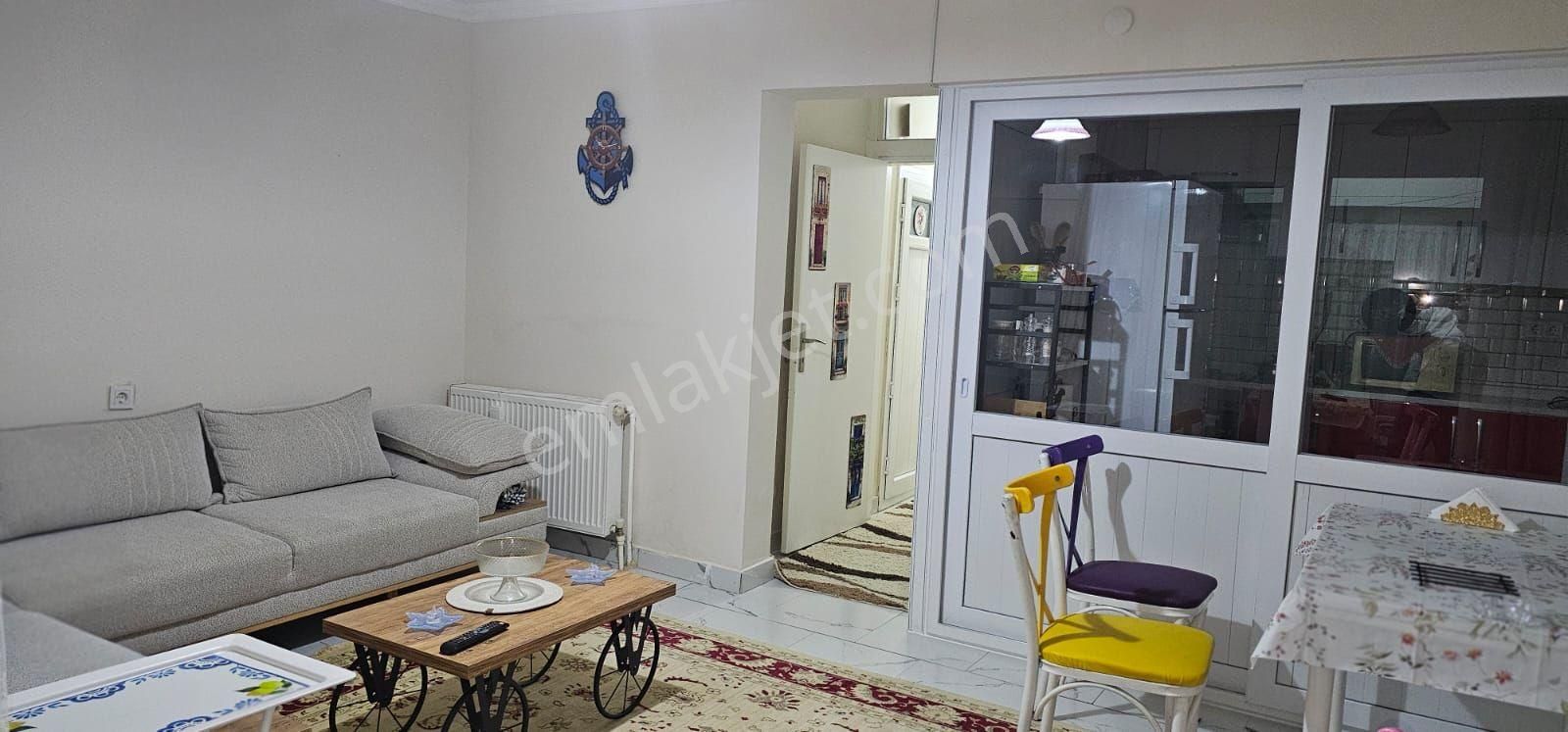 Fırat Mah. Satılık 84 M2. Doğalgazlı 2+0 Köşe Daire