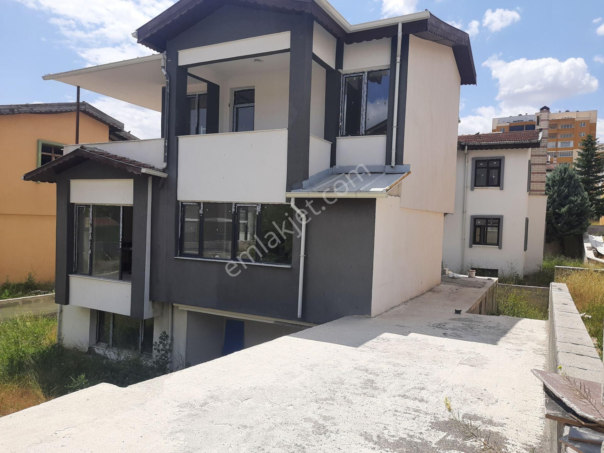 Yenimahalle Ata Eryaman Satılık Villa Natamam 5+1 Özel Bahçe Güney Manzara Müstakil Ahmet Memiş