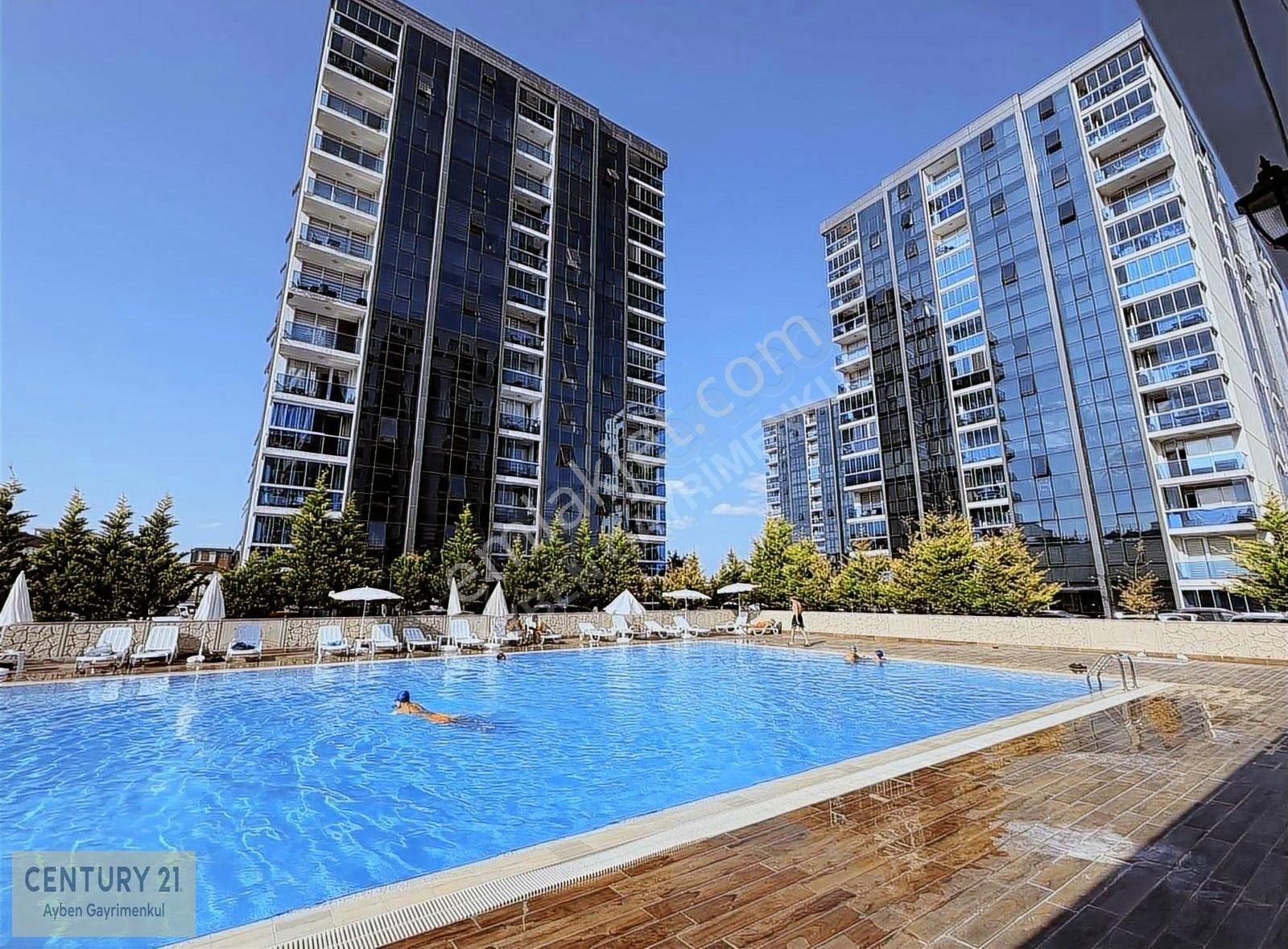 Bağlıca Ozan Cıty'de 11.kat Güney Büyük Tip 1+1 Havuz Manzaralı