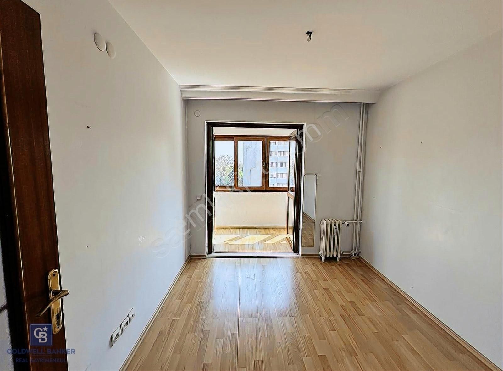 İş Bankası Bloklarında Kiralık 3+1 Daire