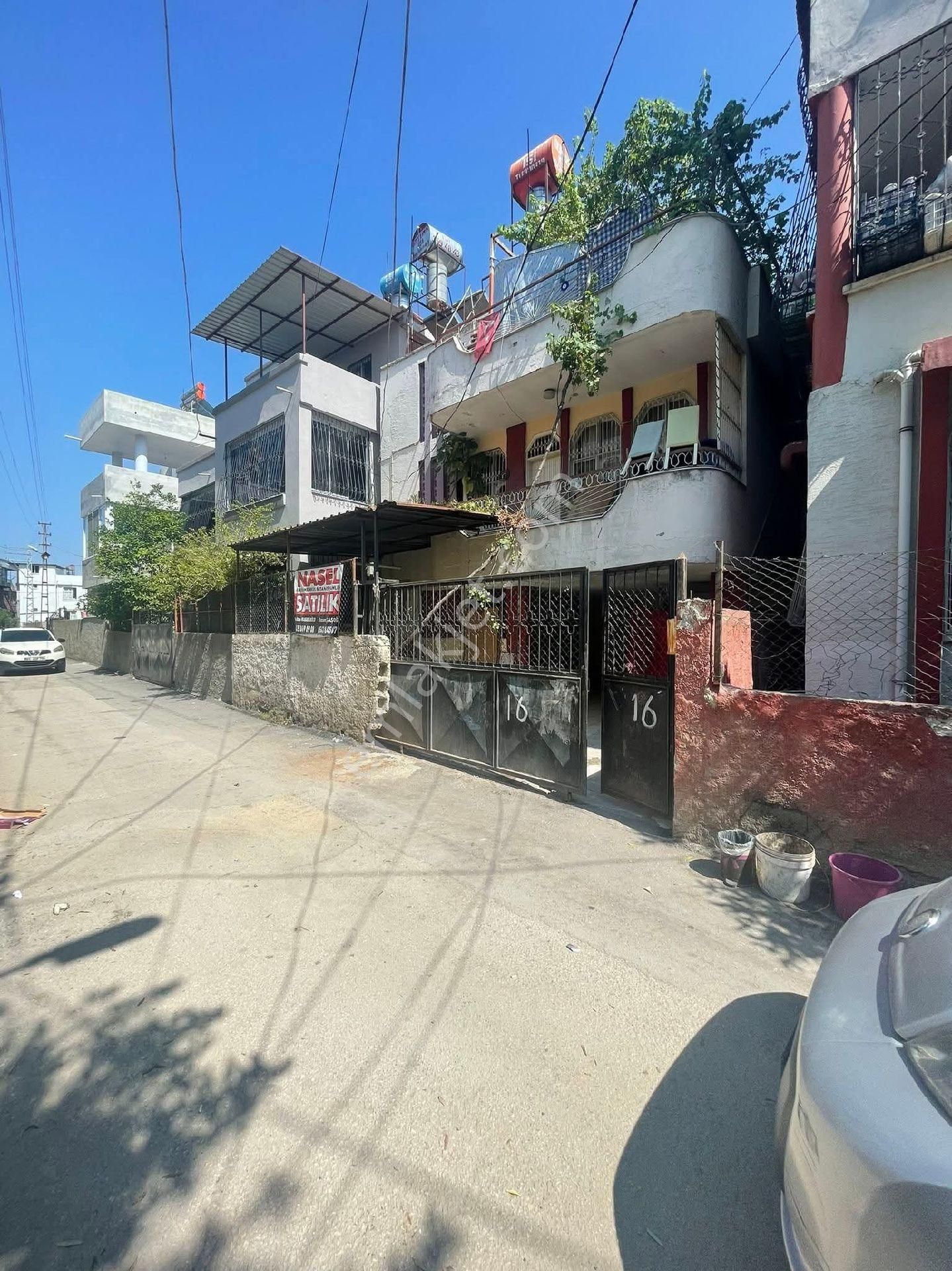        2,5 Buçuk Katlı  Müstakilimiz            2  Adet 2+1 Ve 1 Adet 1+1 