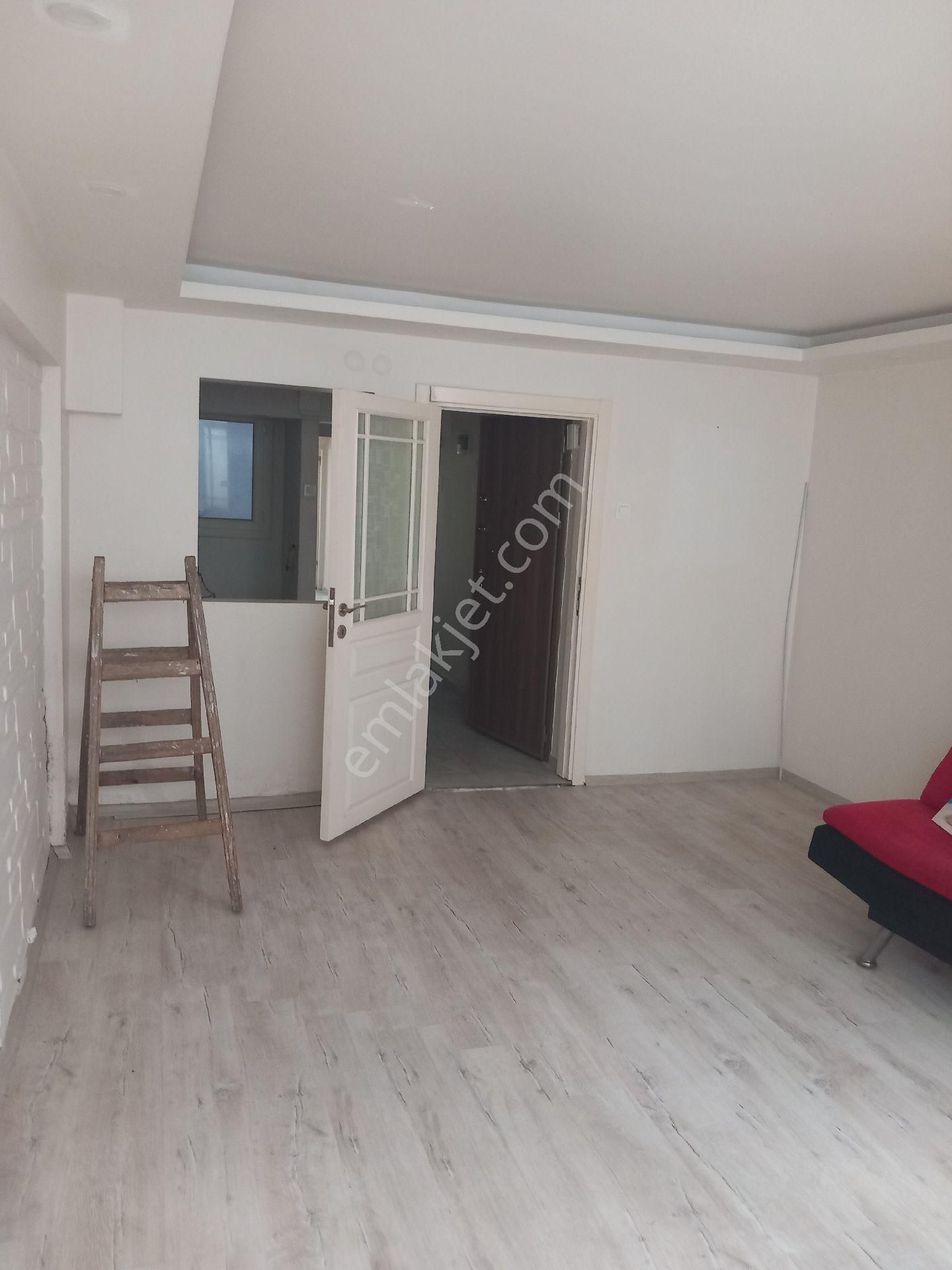 Altıntaş Mahallesinde 274 Sokakta Satılık Daire