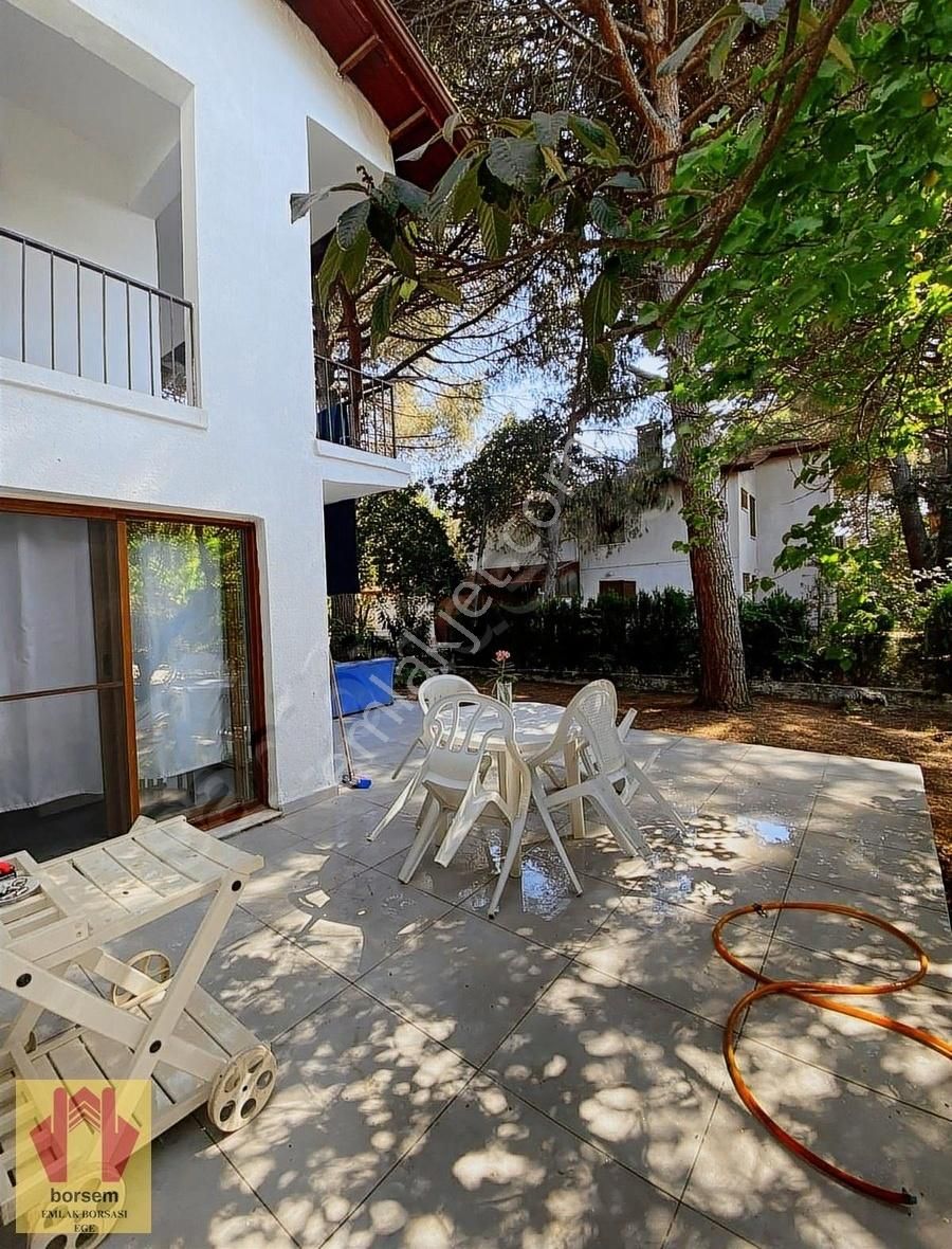 Borsem'den Dikili Salihleraltı Deniz 200 M Kiralık Yazlık Villa