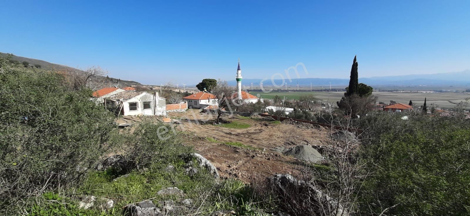 Akçakonak Köyü Sökede Satılık Köy Evi