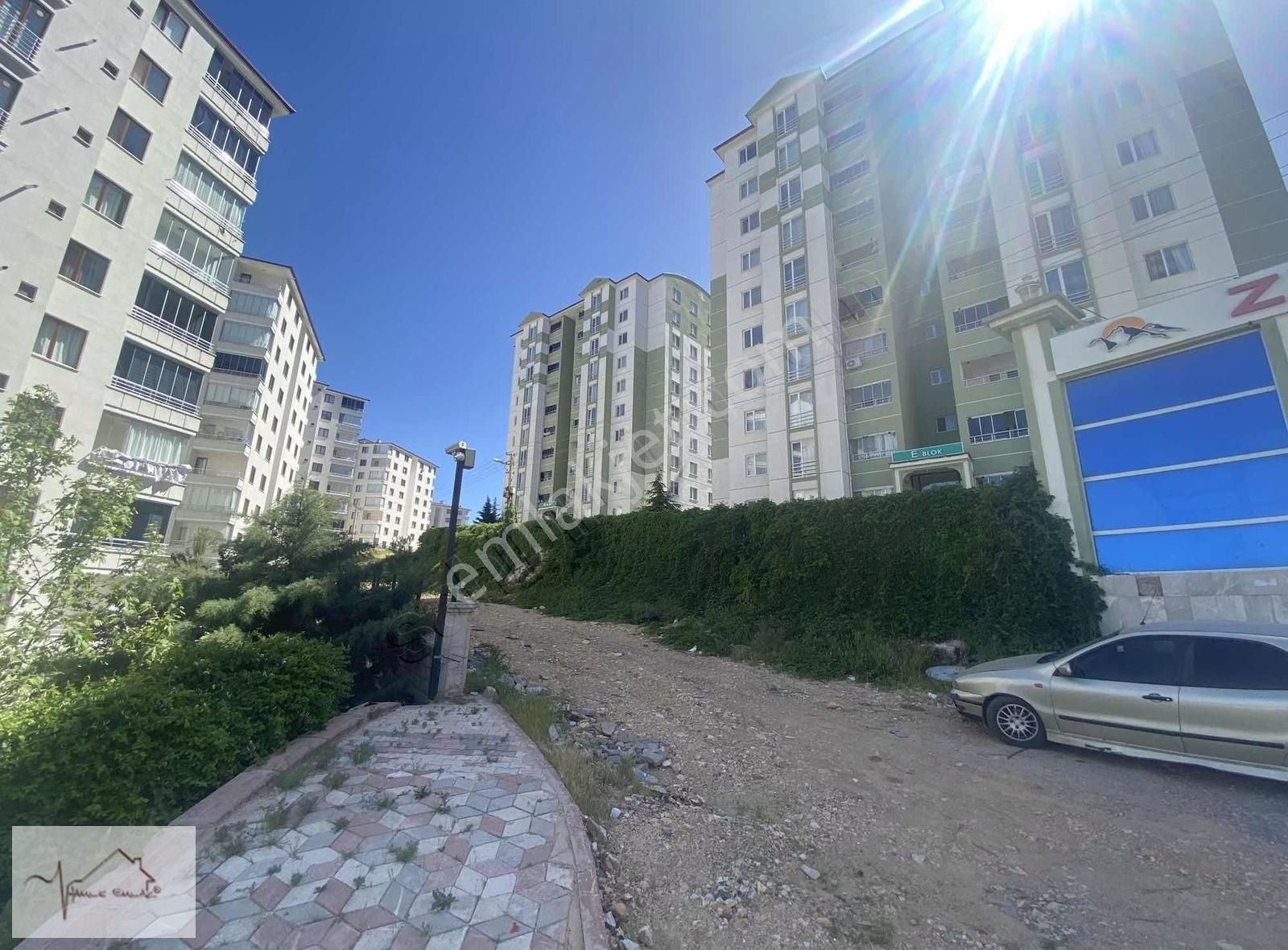 Cumhuriyet Mahallesinde Satılık 1+1 Eşyalı Kiracılı Daire