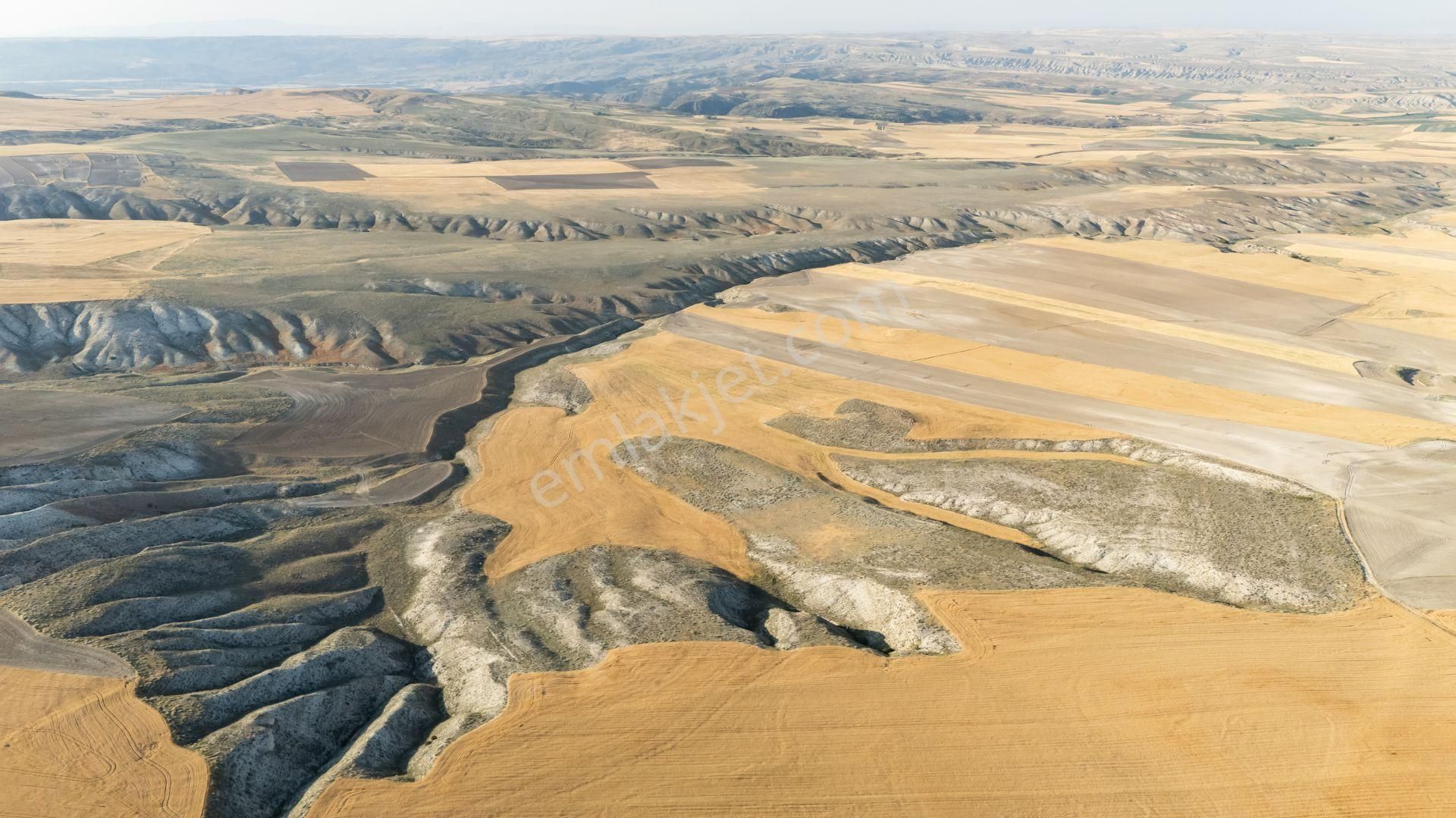 Polatlı Yeniköseler Köyünde Satılık 33.351 M2 Tek Tapulu Tarla