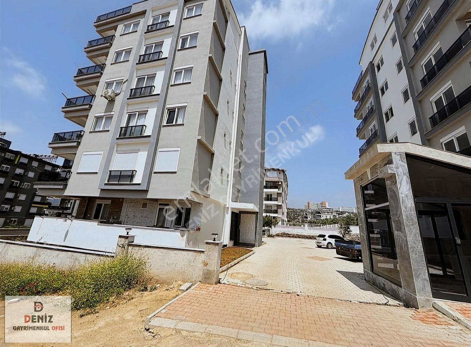 Site İçi 2+1 Katta Güney Cepheli Daire