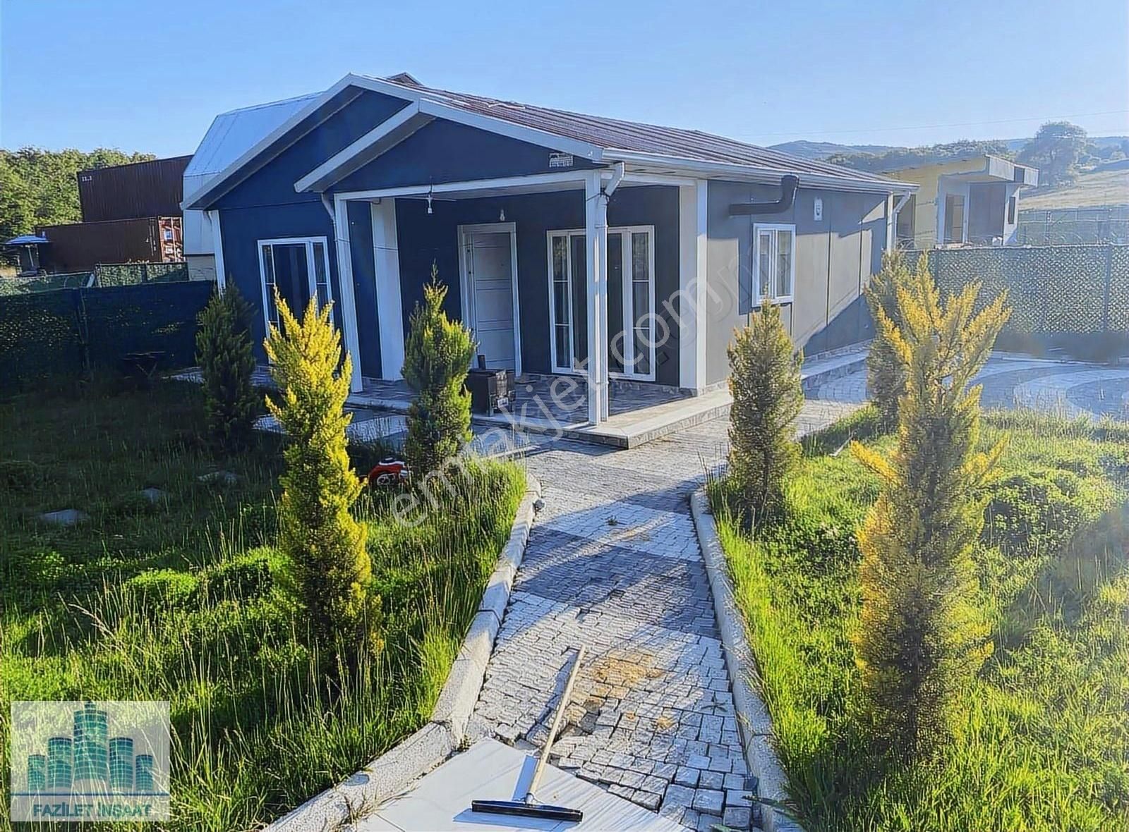 Çatalca Kalfa Köyde Satılık Arsa Ev