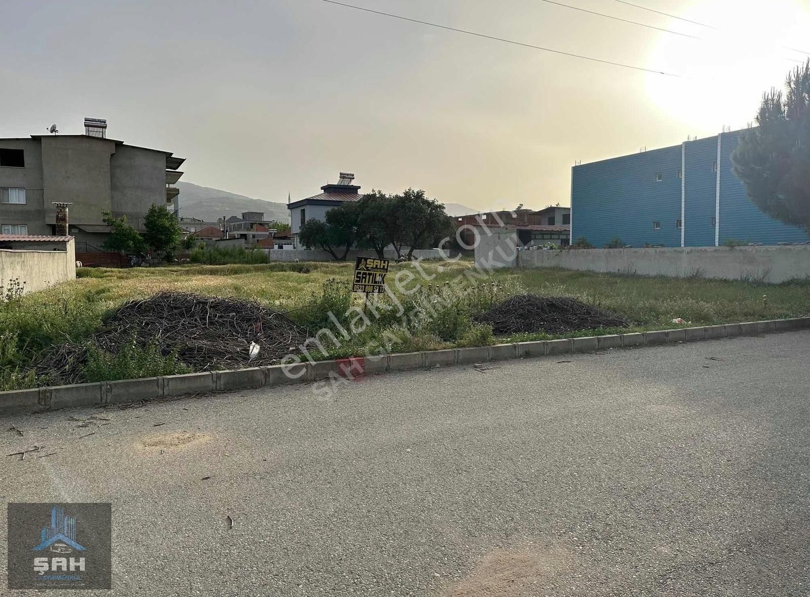 Şah'tan Zgb Deposu Arkasında İmarlı Satılık Arsa