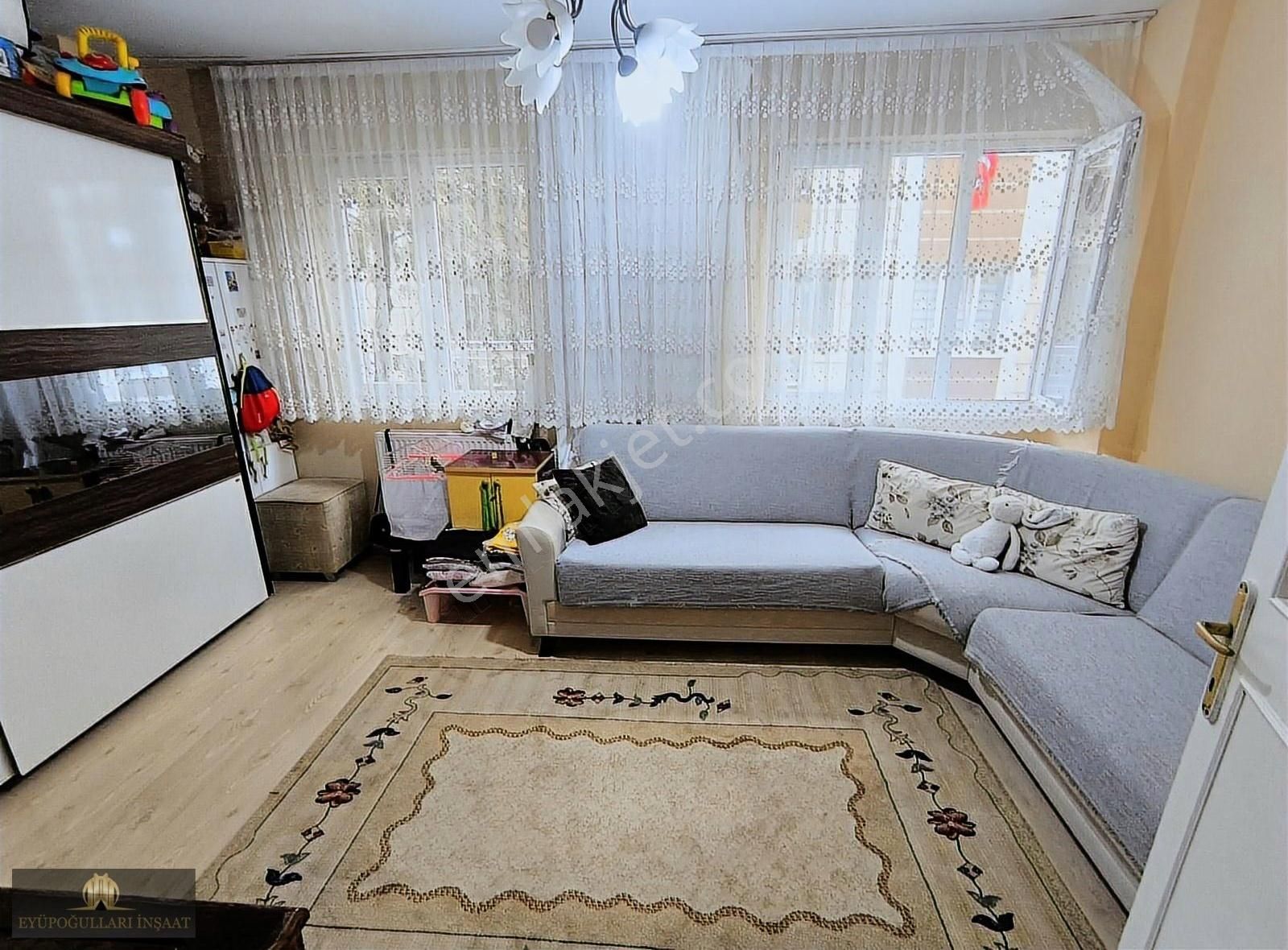 Bayrampaşa Altıntepsi Mah.1+1 50m2 Satılık Temiz Ara Kat Daire