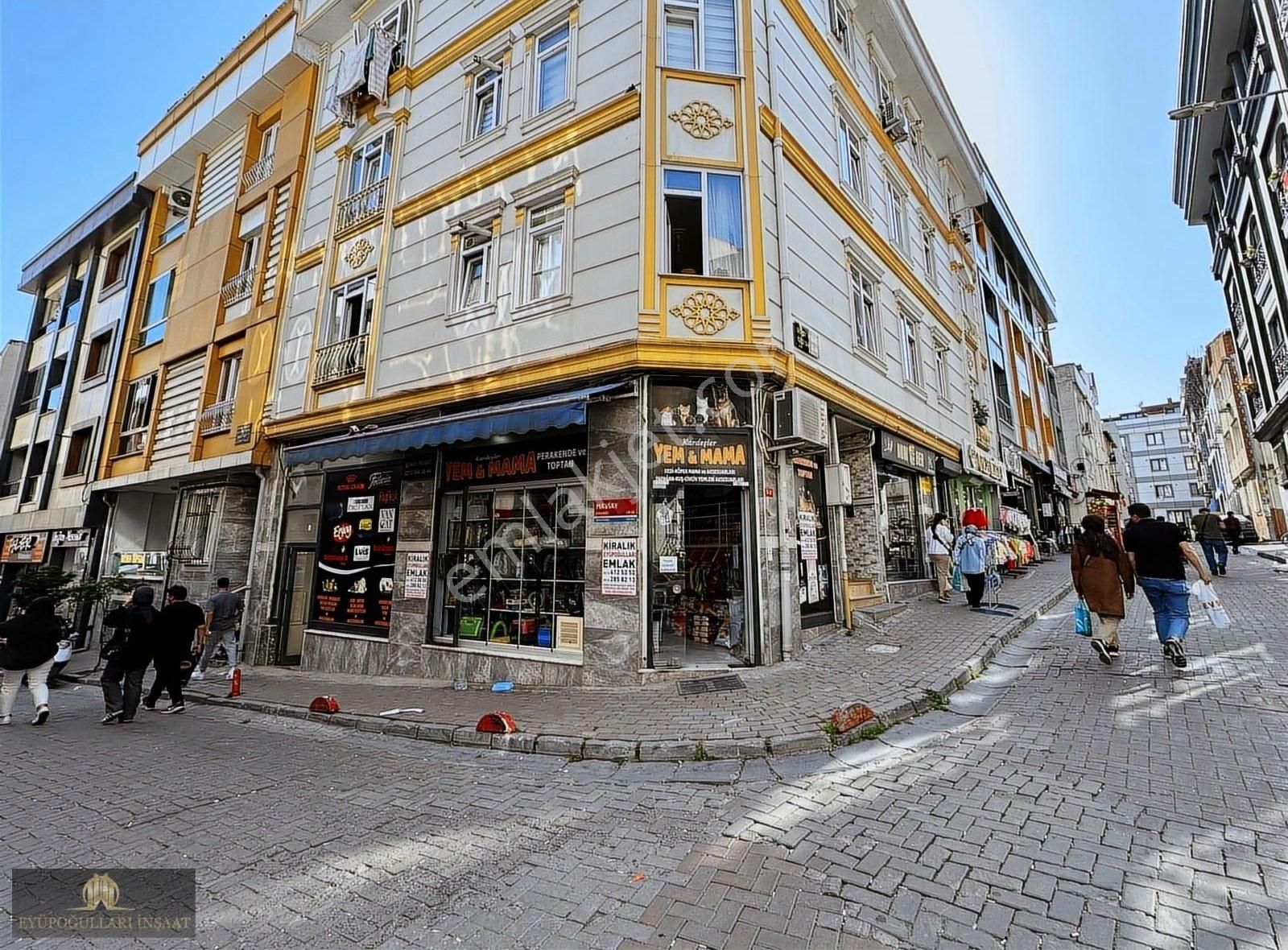 B.paşa Yenidoğan Mah. 25 M2 İşlek Sokak Üzerinde Kiralık Dükkan