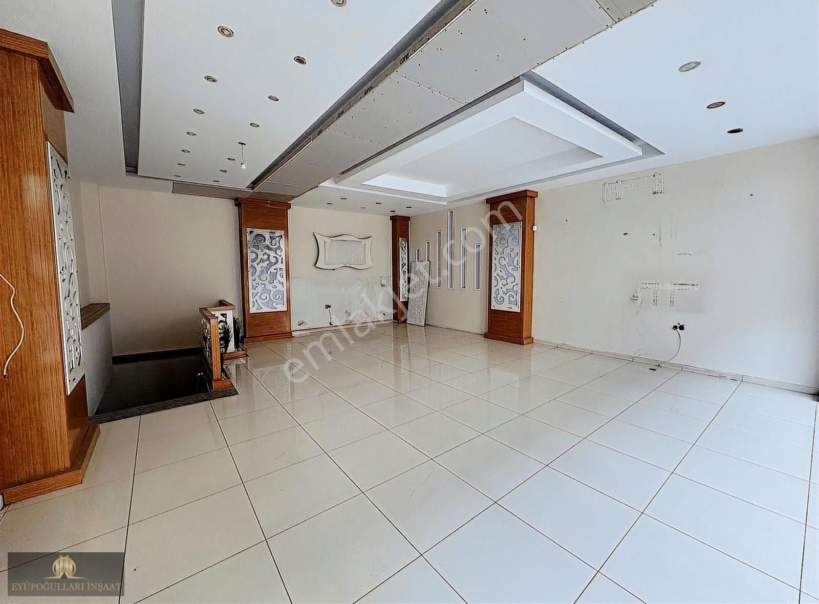 B.paşa Yenidoğan Mah. 2 Katlı 150 M2 Cadde Üzeri Kiralık Dükkan