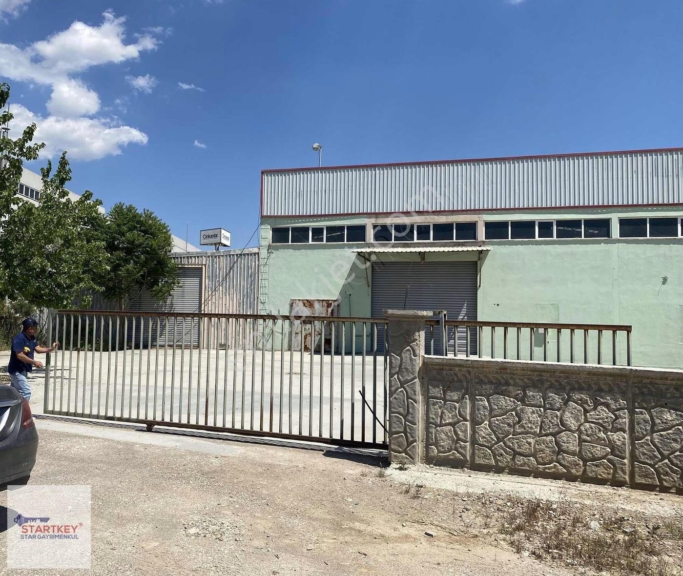Kemalpaşa Organize Sanayi Bölgesinde Kiralık Depo