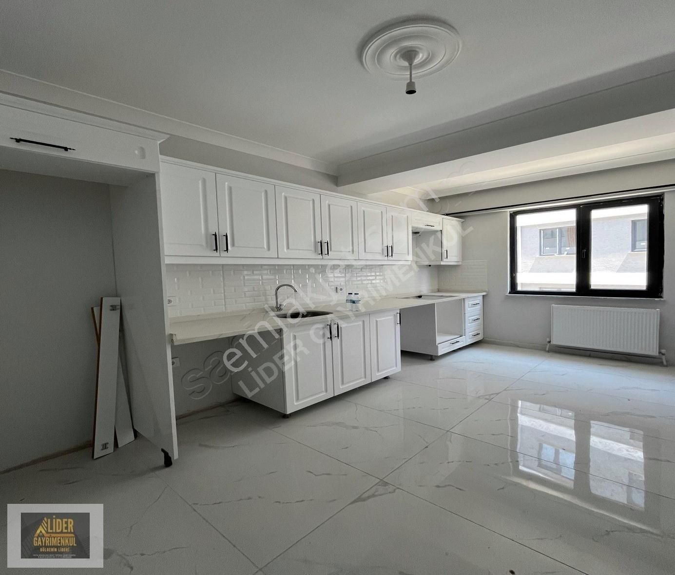 Lider'den Çerkezköy G.o.p Mah.merkez'de 3+1.130m²iskanlı Daire