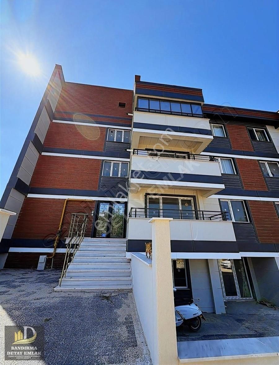 Detay Emlak'tan Yeni Mahalle'de 1+1 Boş Kiralık Daire