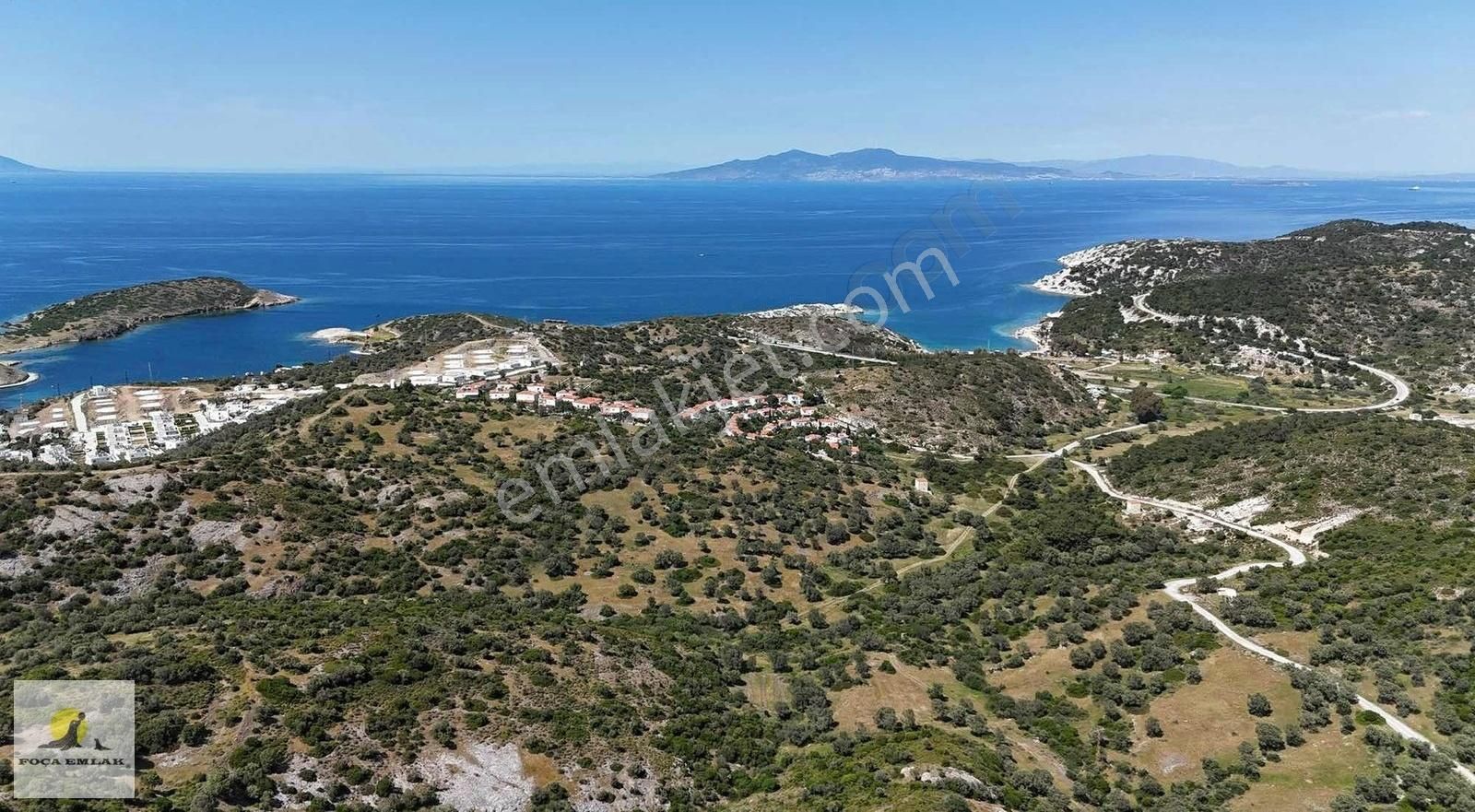 Foça Emlak'tan Sazlıca Da Satılık 1/2 Hisse Villa Arsası