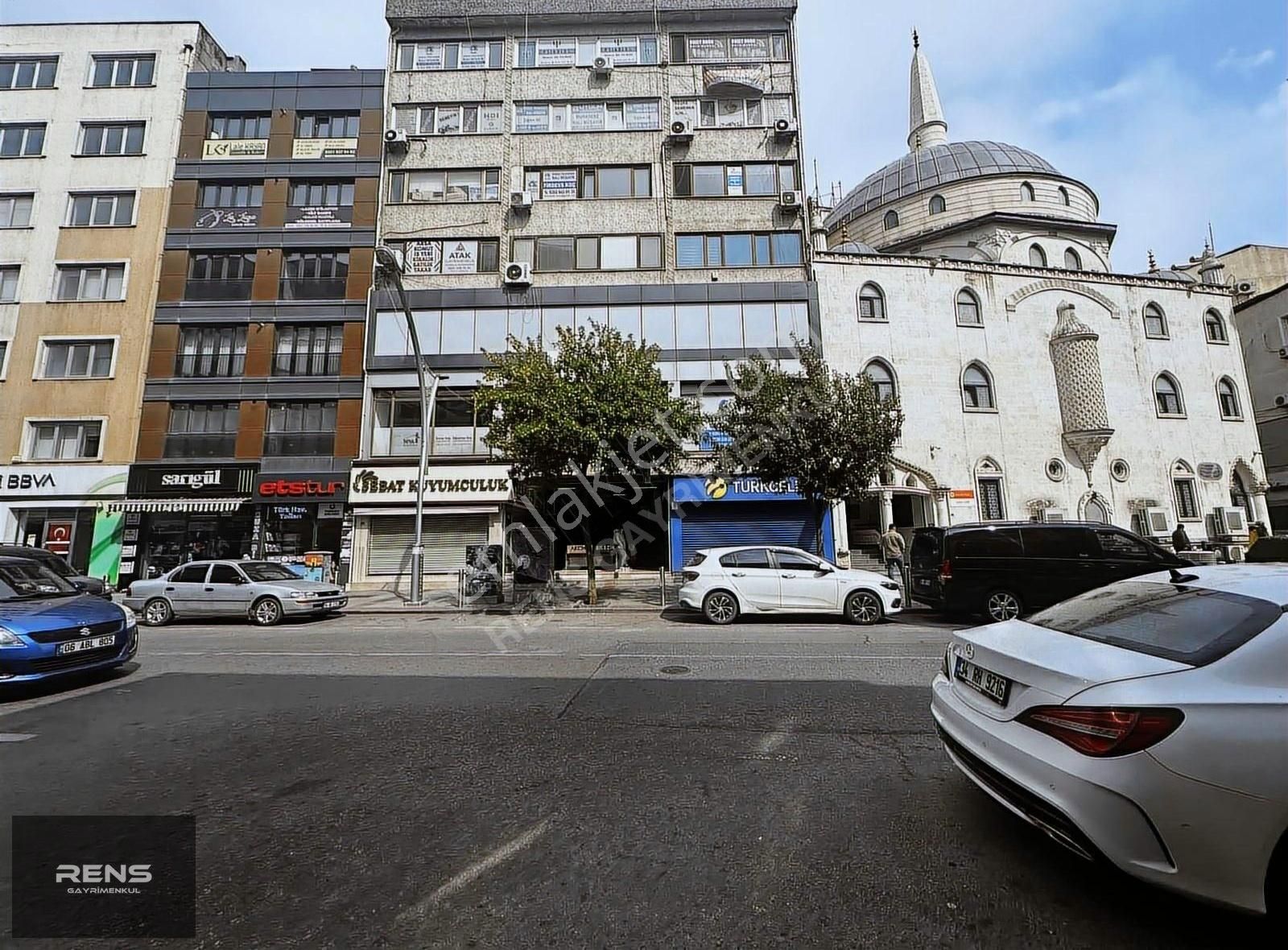 Rens Gayrimenkulden Gebze Çarşı Cansal İşmerkezinde Kiralık Ofis