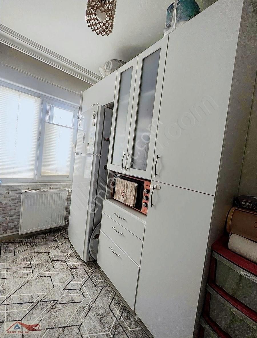 Şehrin İçinde Ferah Masrafsız 2+1 Katta Bakımlı Daire - Görsel 7