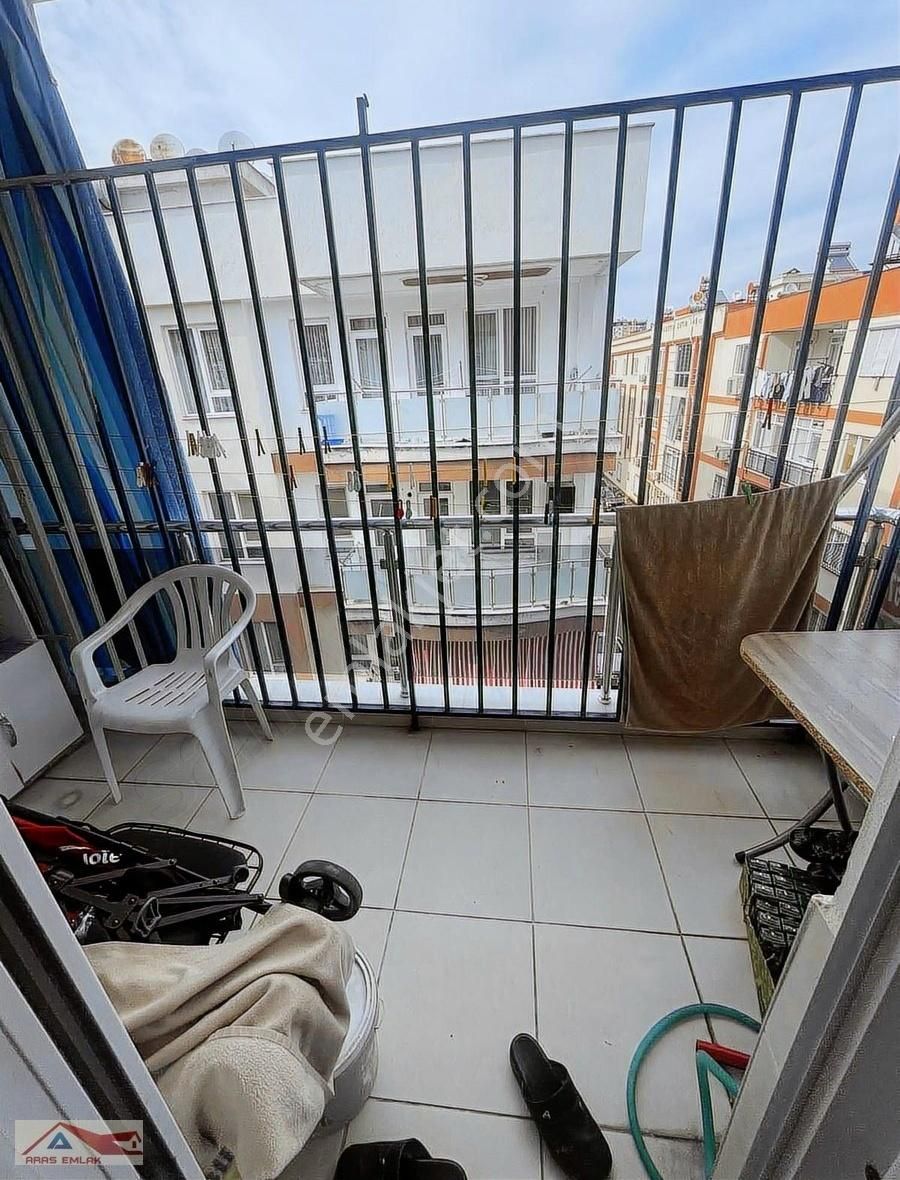 Şehrin İçinde Ferah Masrafsız 2+1 Katta Bakımlı Daire - Görsel 2