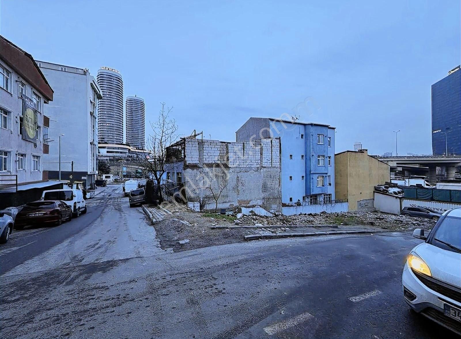 Basın Exprste Mall Of İst Karşısında Satılık 3 Parsel 370m2 Arsa - Görsel 3