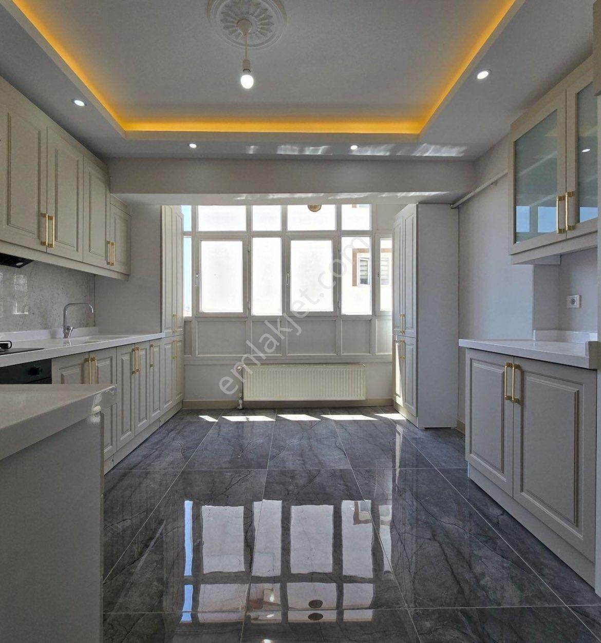 Piyade Mah Gimsa Yakını Geniş Full Yapılı Satılık Daire