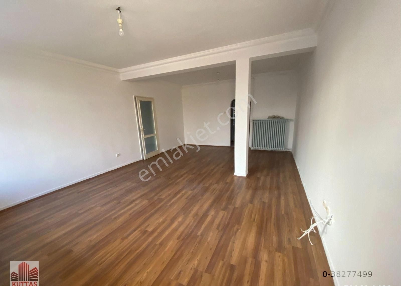 Kuttaş'tan 2 Saat Güvenlikli Eser Sitesinde Katta 2+1 Ön 90 M2 Metro Karşısı
