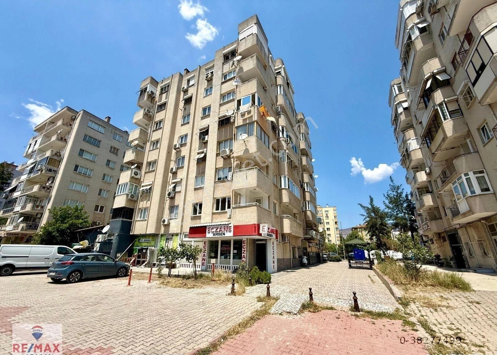 Bayraklı Mansuroğlu Mahallesi Sakarya Caddesi 2+1 Satılık Daire